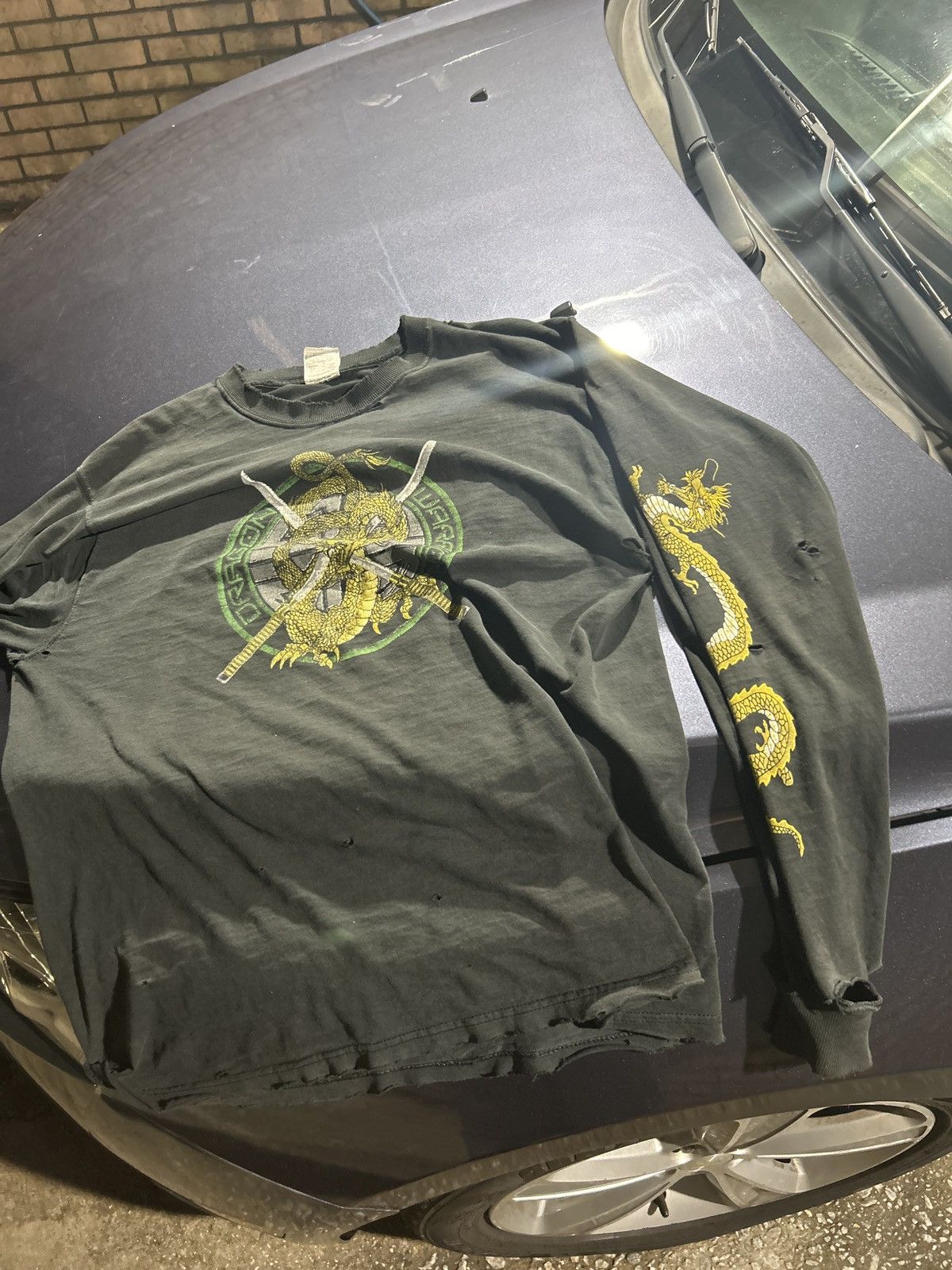 Vintage Gragon sword slong sleeve Size US L / EU 52-54 / 3 - 3 Thumbnail