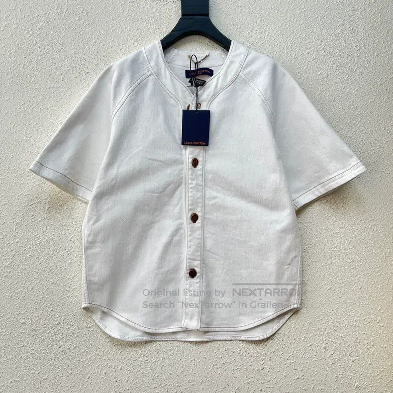 Louis Vuitton Louis Vuitton Short Sleeve Shirt with White Dark Stripe an Size US L / EU 52-54 / 3 - 1 Thumbnail
