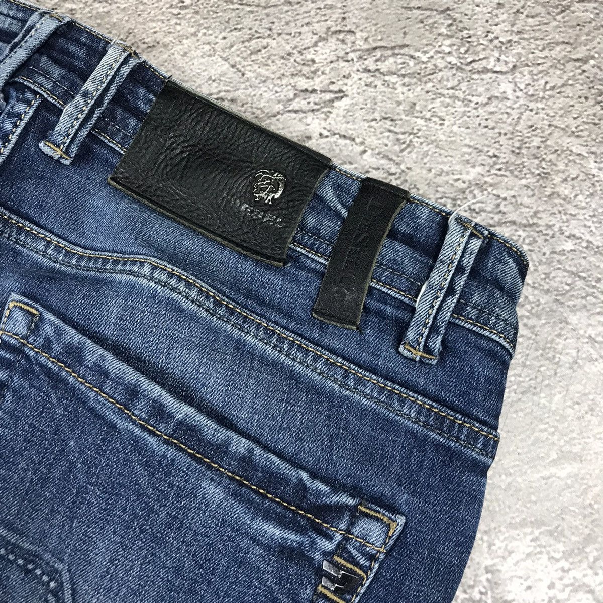 Diesel VINTAGE DIESEL JEANS CASUAL STREETWEAR FADED LOW RISE Y2K Size US 34 / EU 50 - 8 Thumbnail