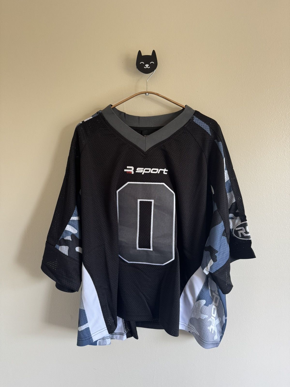 The GV Gallery GV Gallery Raspberry Hills Great Wall Jersey Size Large Size US L / EU 52-54 / 3 - 1 Thumbnail