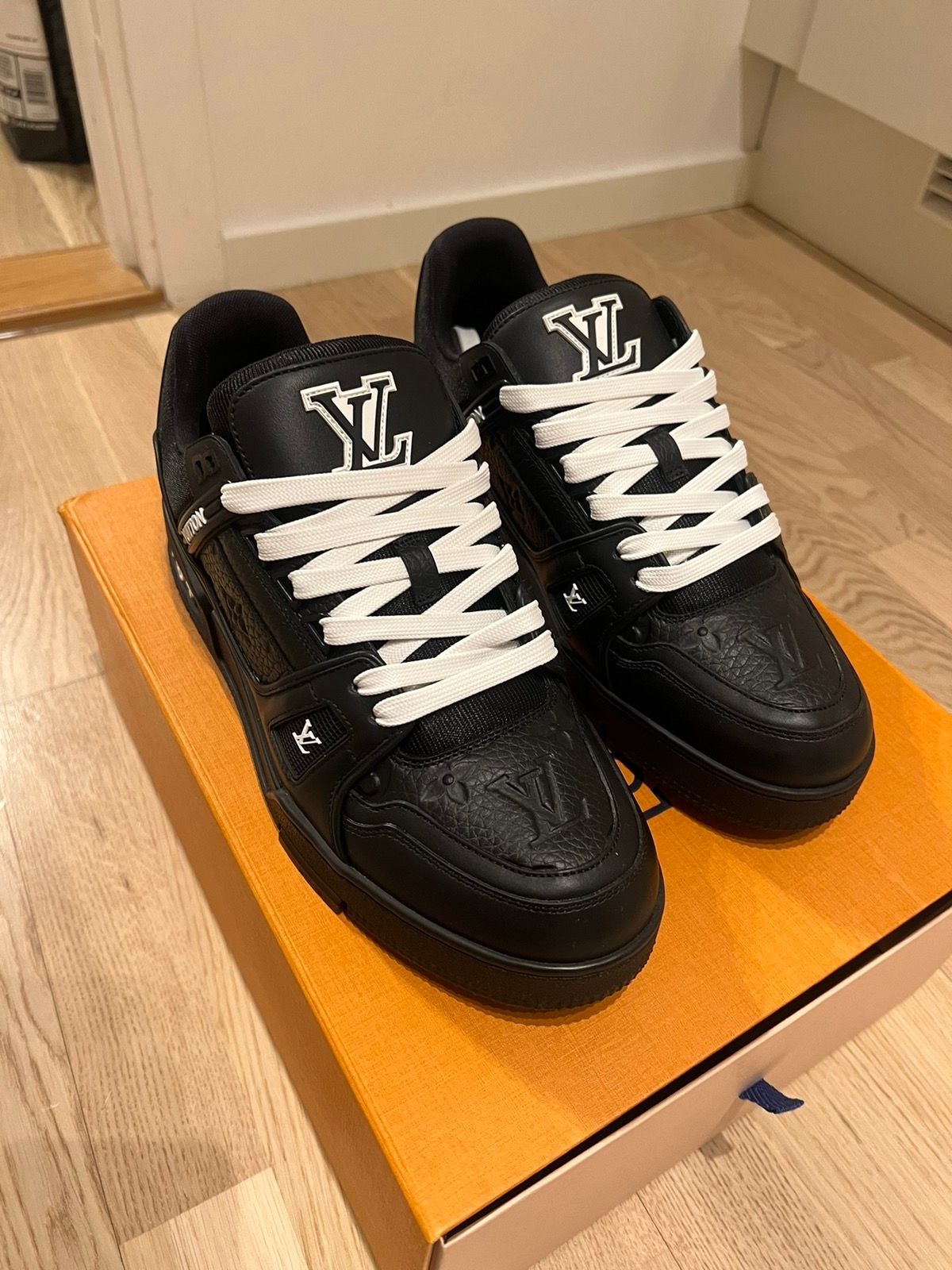 Pre-owned Louis Vuitton Black Trainers Shoes