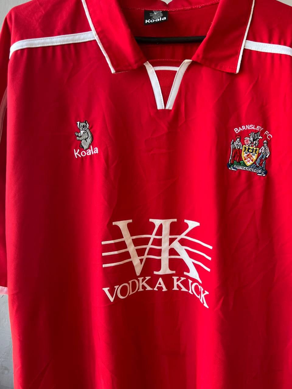 Vintage 2004/5 BARNSLEY FC HOME SOCCER JERSEY FOOTBALL SHIRT KOALA Size US XL / EU 56 / 4 - 4 Thumbnail