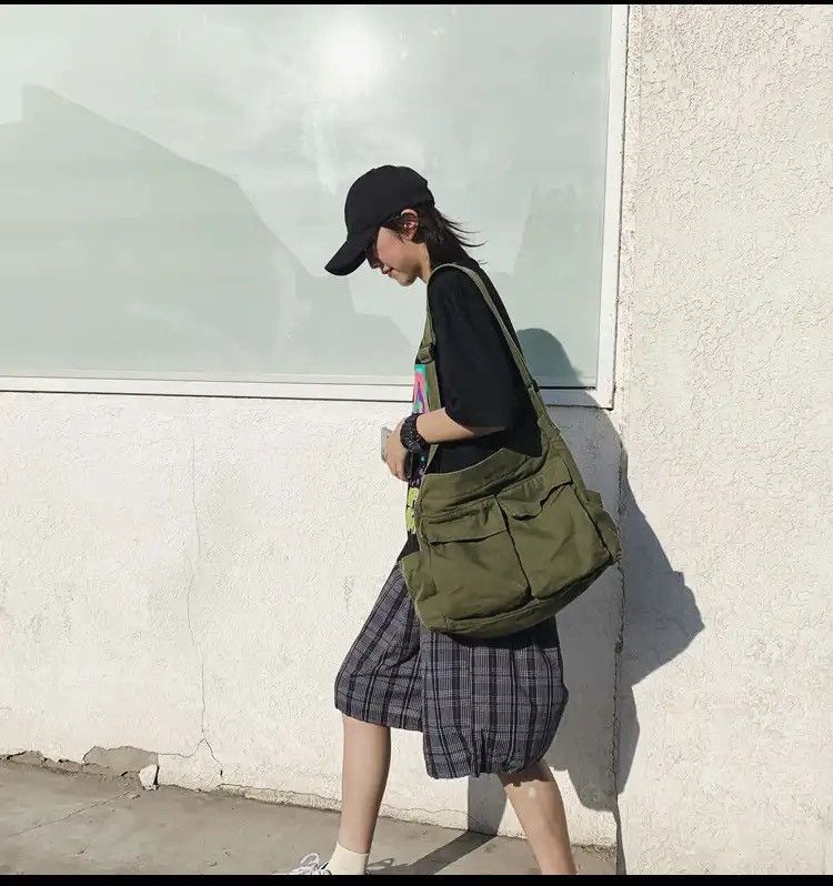 Japanese Brand Messenger Bag Size ONE SIZE - 3 Thumbnail