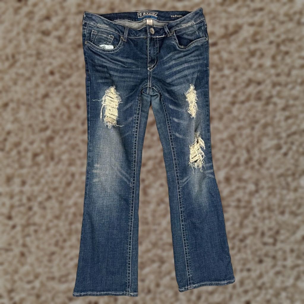 Vintage Refuge Jeans Women Bootcut Jeans 10 Blue Denim Distressed Stretch 31x28 Regular 5-Pocket Solid Cotton Blend Blue Womens Jeans Size 32" / US 10 / IT 46 - 1 Thumbnail