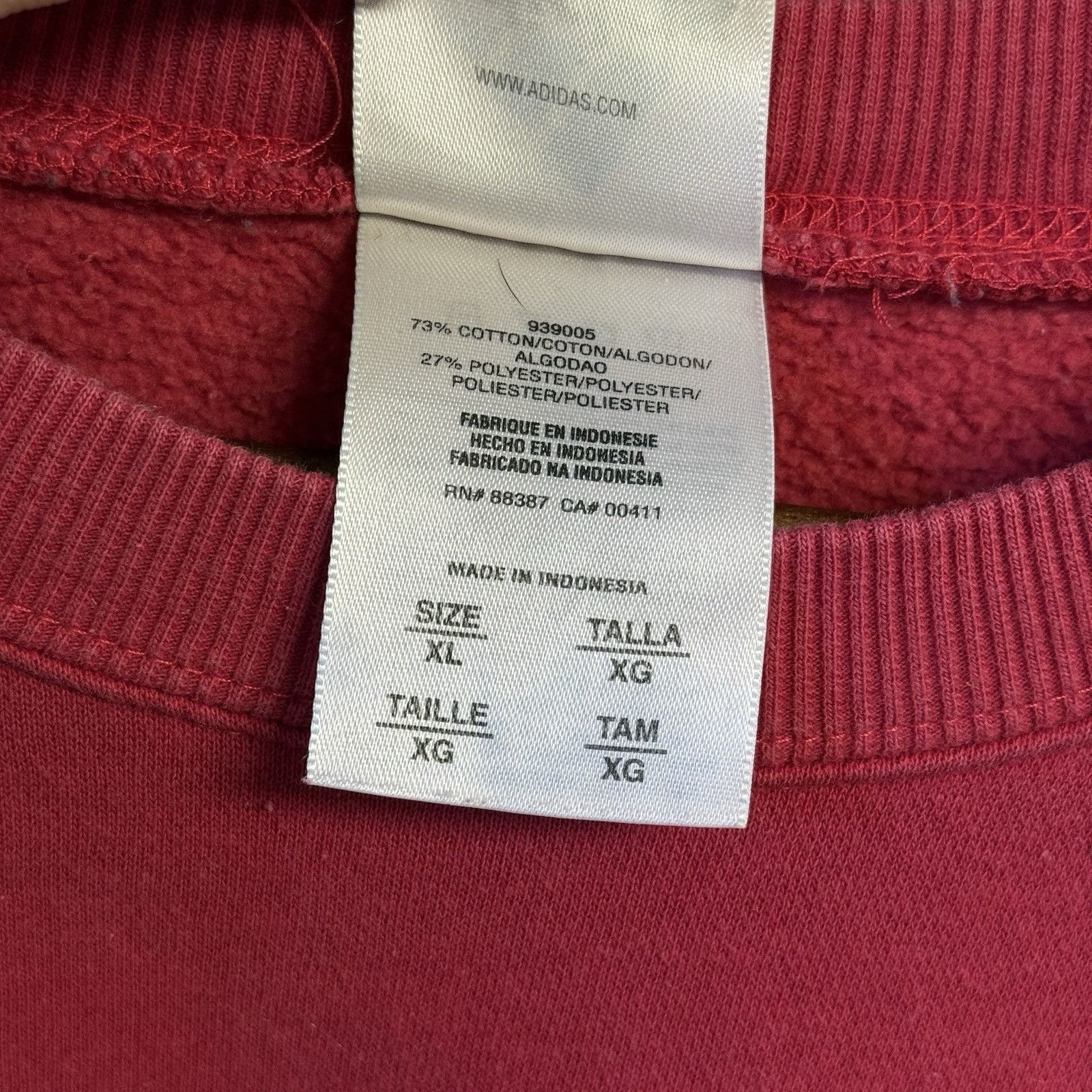 Adidas VTG Adidas Embroidered Center Logo Sweatshirt XL 25x25 Red P Size US XL / EU 56 / 4 - 7 Thumbnail