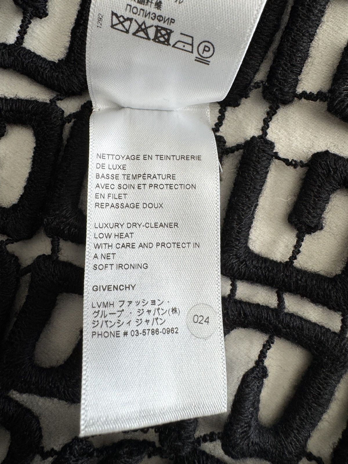 Givenchy $2500 Givenchy lLogo Wool Knit Cardigan Size US S / EU 44-46 / 1 - 19 Thumbnail