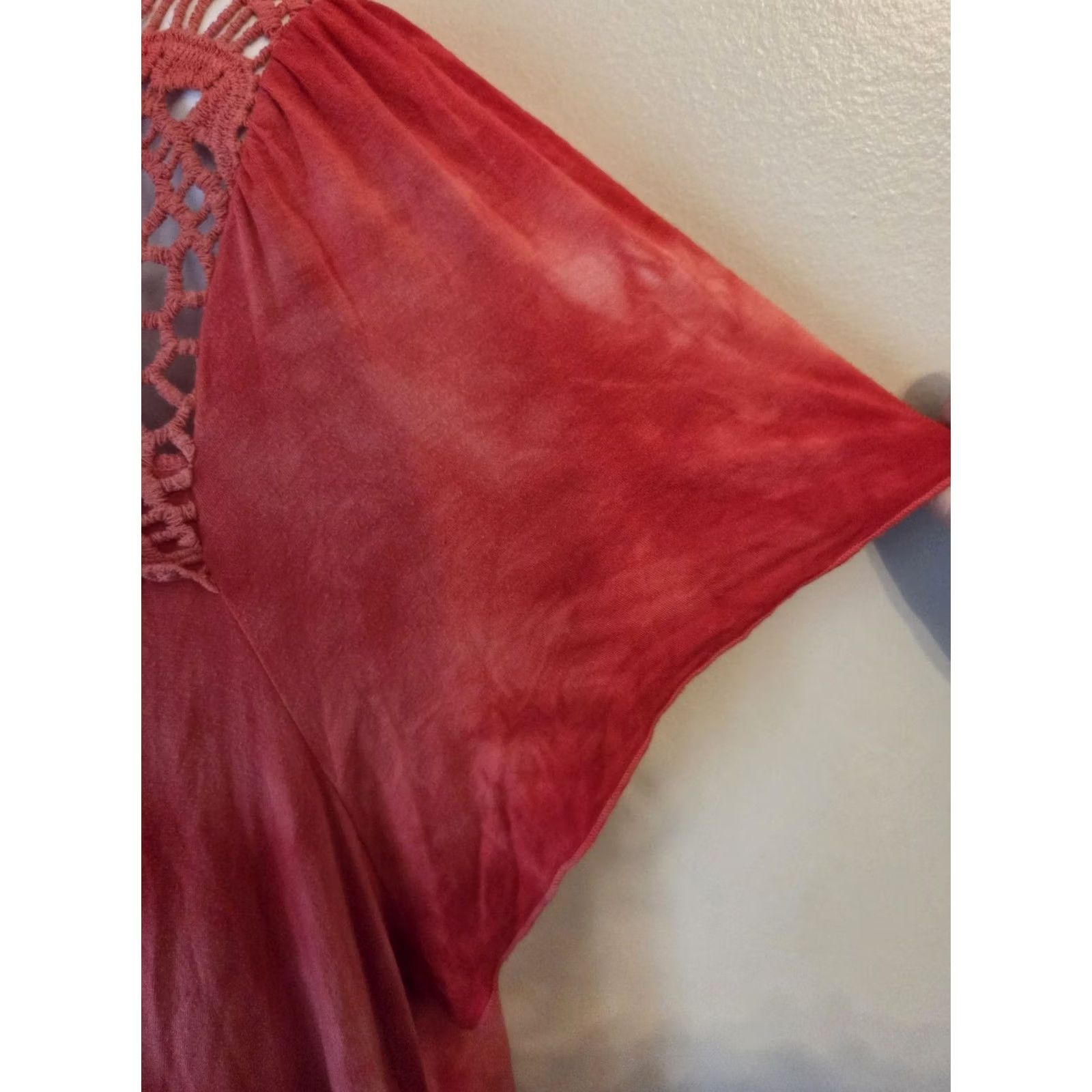 Avenue VINTAGE Ave­nue White Red Tie Dye Crochet Trim Casual Tunic Top Shirt 30/32 4X Size 4XL / US 24-26 - 4 Thumbnail