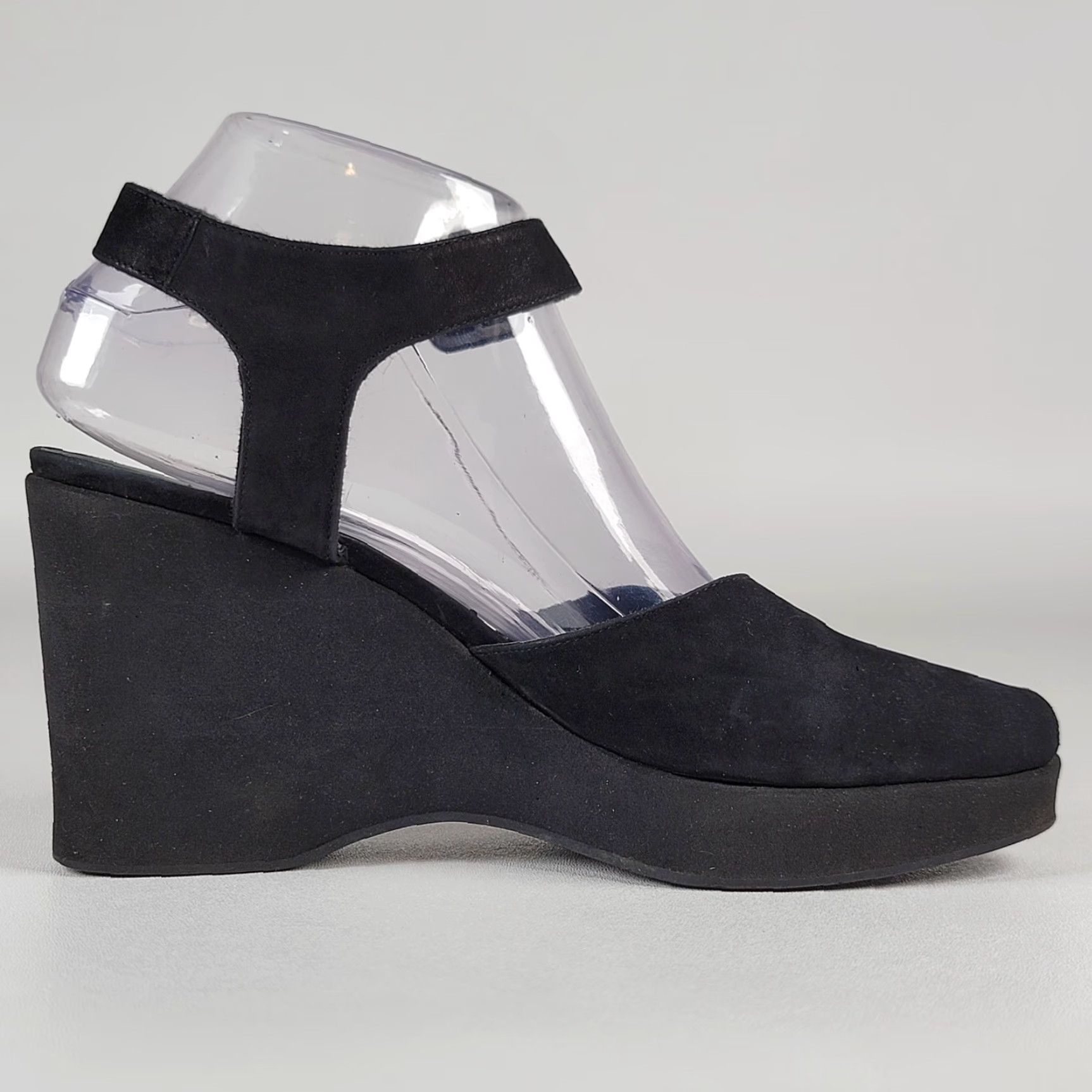 DKNY DKNY Black Suede Platform Women's Size 9.5 Heel, Wedge, Buckle, Peep Toe, Adjustable Strap, High Heel, Platform, Shoe, Women Size US 10 / IT 40 - 6 Thumbnail