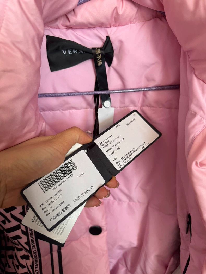 Versace Versace White goose down jacket Size L / US 10 / IT 46 - 2 Thumbnail