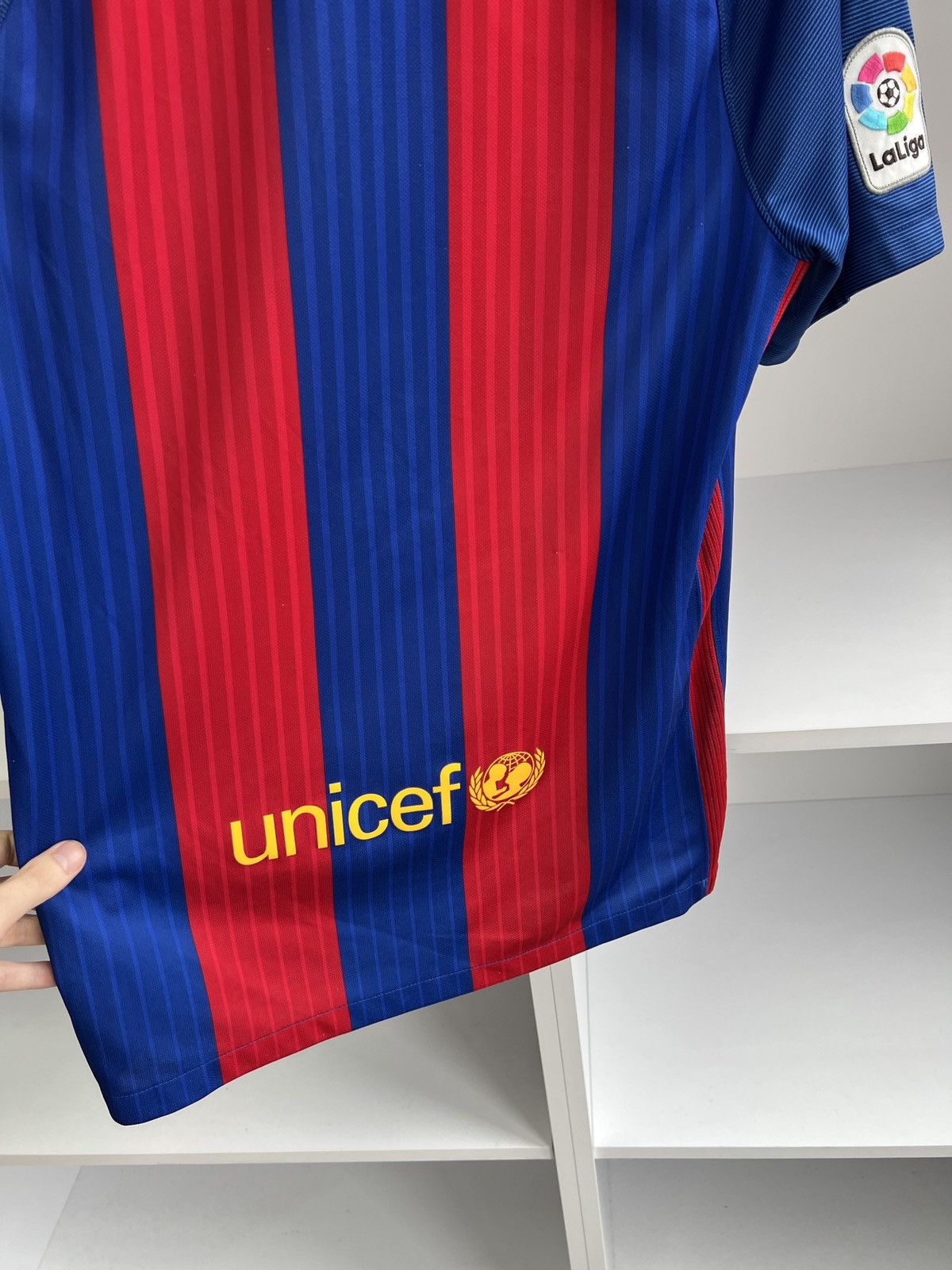 Nike × Vintage Vintage Barcelona Home 16/17 Jersey Size US S / EU 44-46 / 1 - 19 Thumbnail