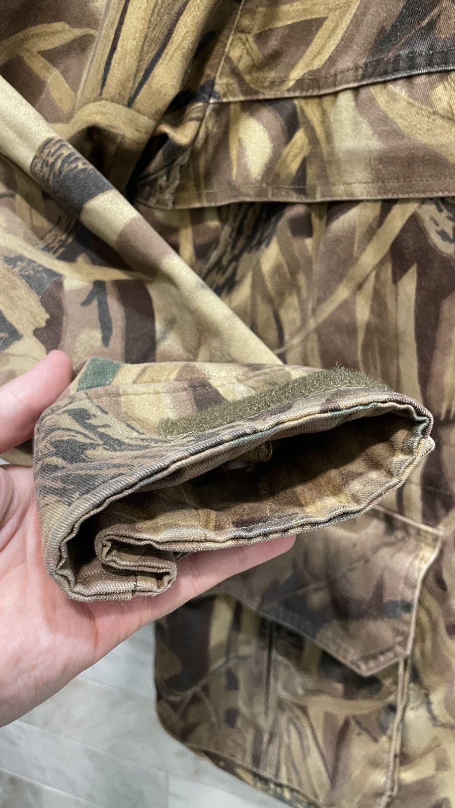 Cabelas Cabelas Duck Camo rain jacket with Removable hood Size US L / EU 52-54 / 3 - 4 Thumbnail