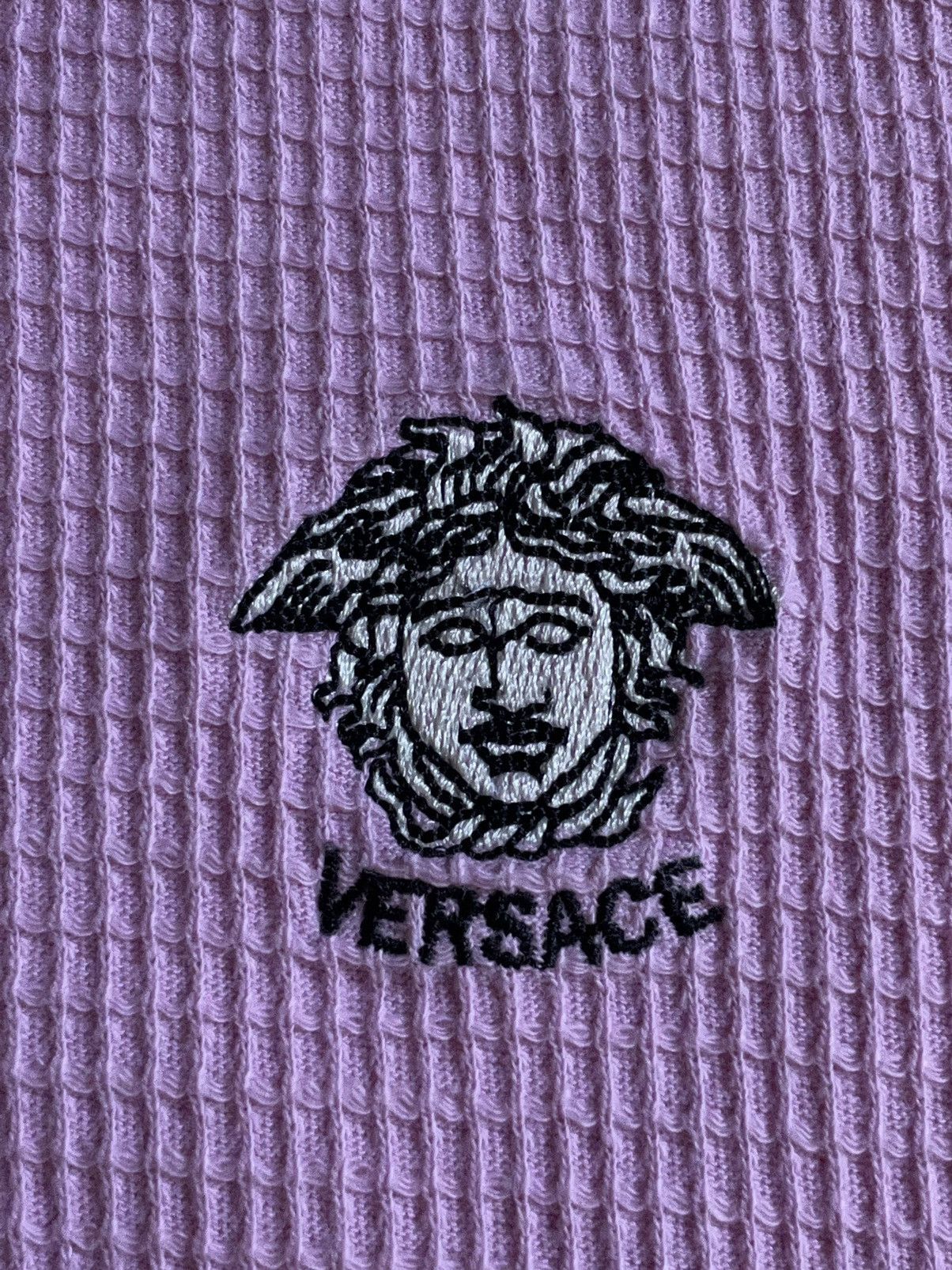 Versace × Vintage Vintage Versace 90’s Pink Waffle T-Shirt Medusa Logo Size US M / EU 48-50 / 2 - 4 Thumbnail