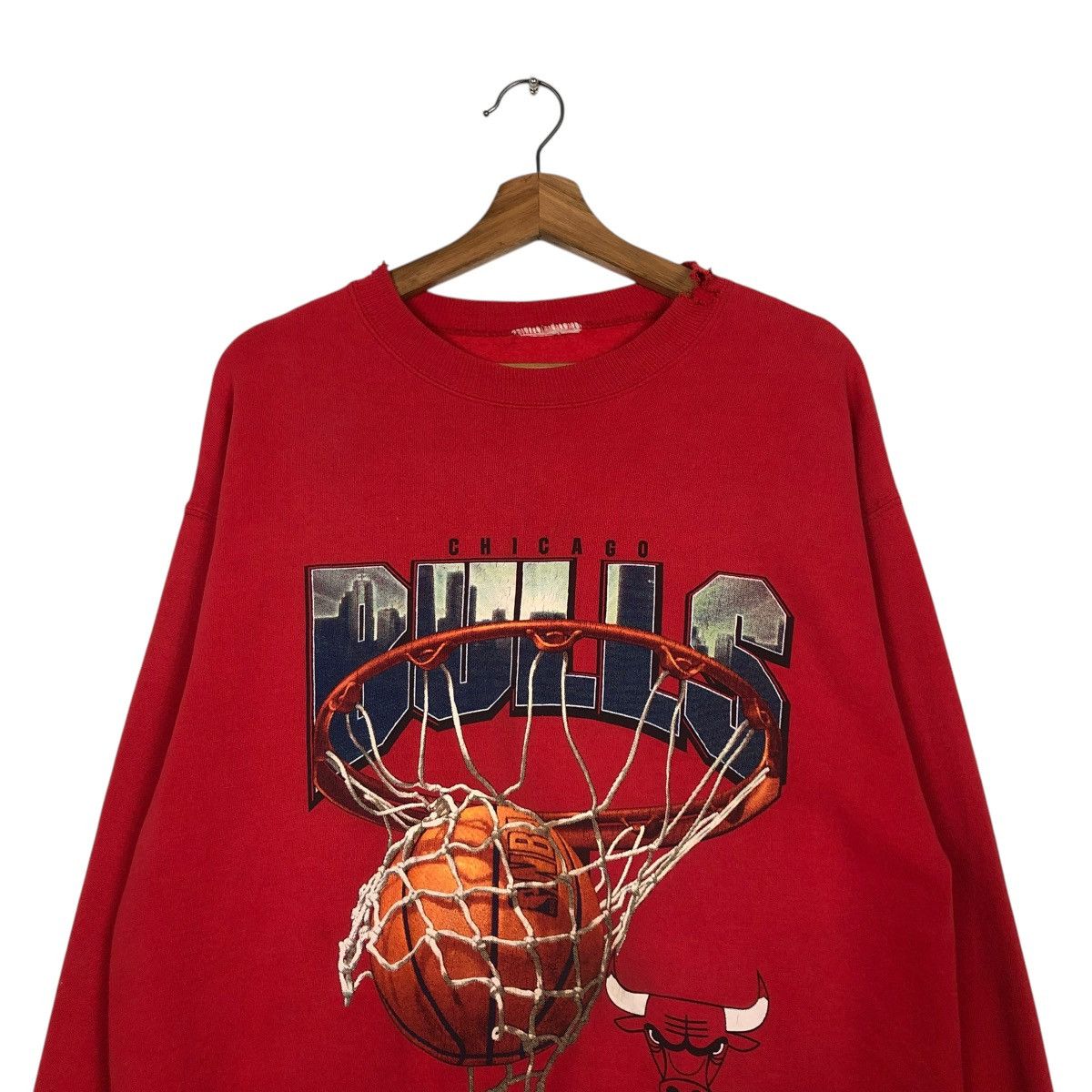 NBA 🔥VINTAGE CHICAGO BULLS SWEATSHIRT DISTRESSED DESIGN RARE Size US M / EU 48-50 / 2 - 5 Thumbnail
