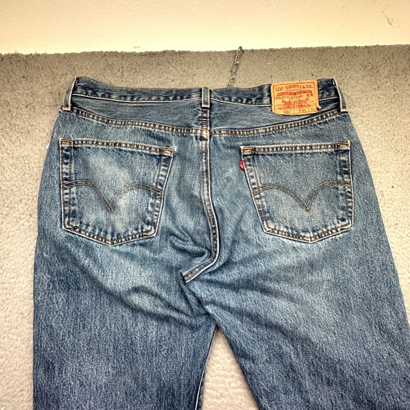 Levi's VINTAGE Levi's 501 XX Button Fly Jeans Mens 36x32 Blue Mexico Made Jeans Mens Regular 36 Blue 2005 XX Bootcut Size US 36 / EU 52 - 5 Thumbnail