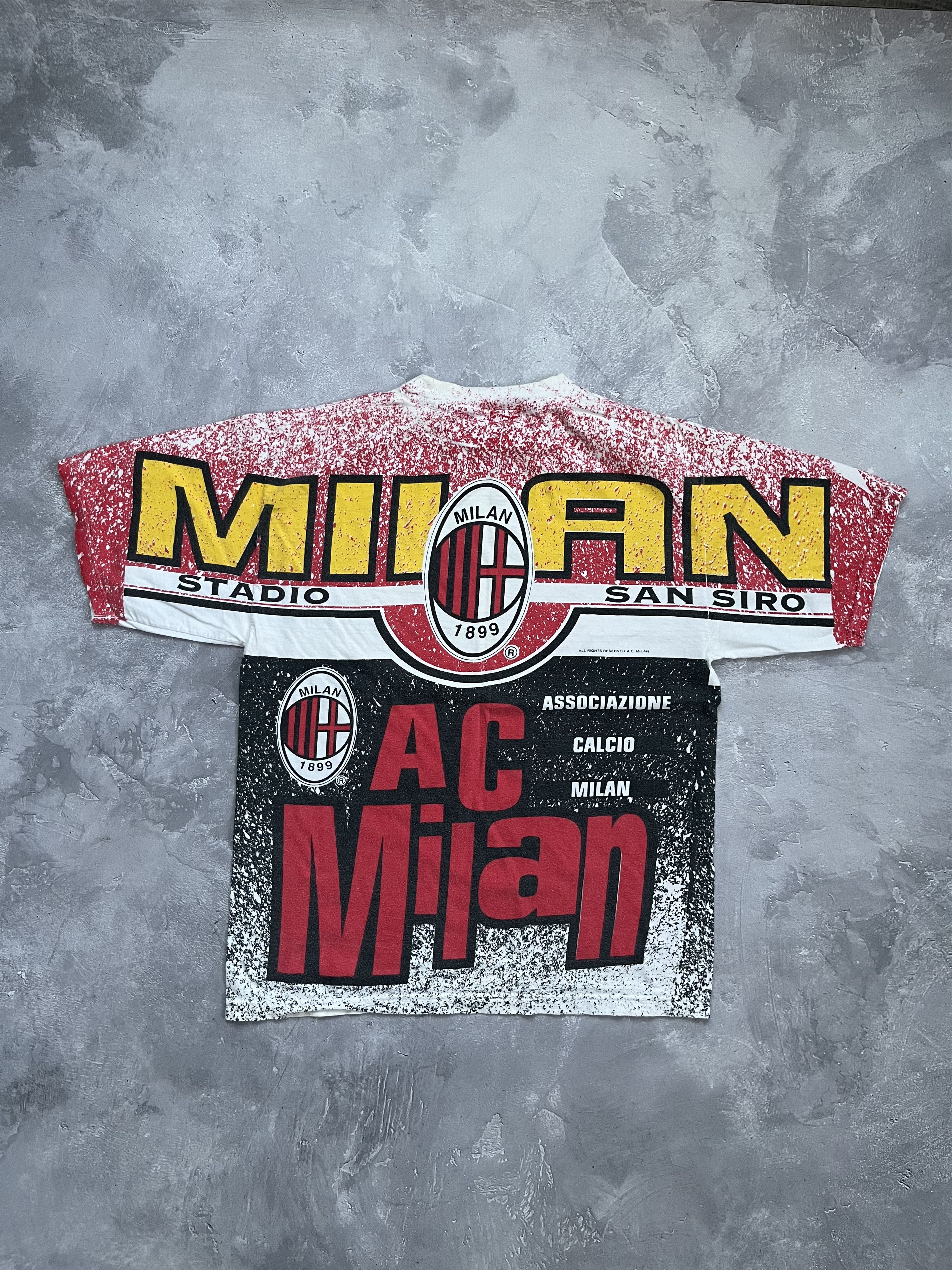 Vintage Vintage Y2K AC Milan Over Print T Shirt Size XS-S Red Size US S / EU 44-46 / 1 - 9 Thumbnail