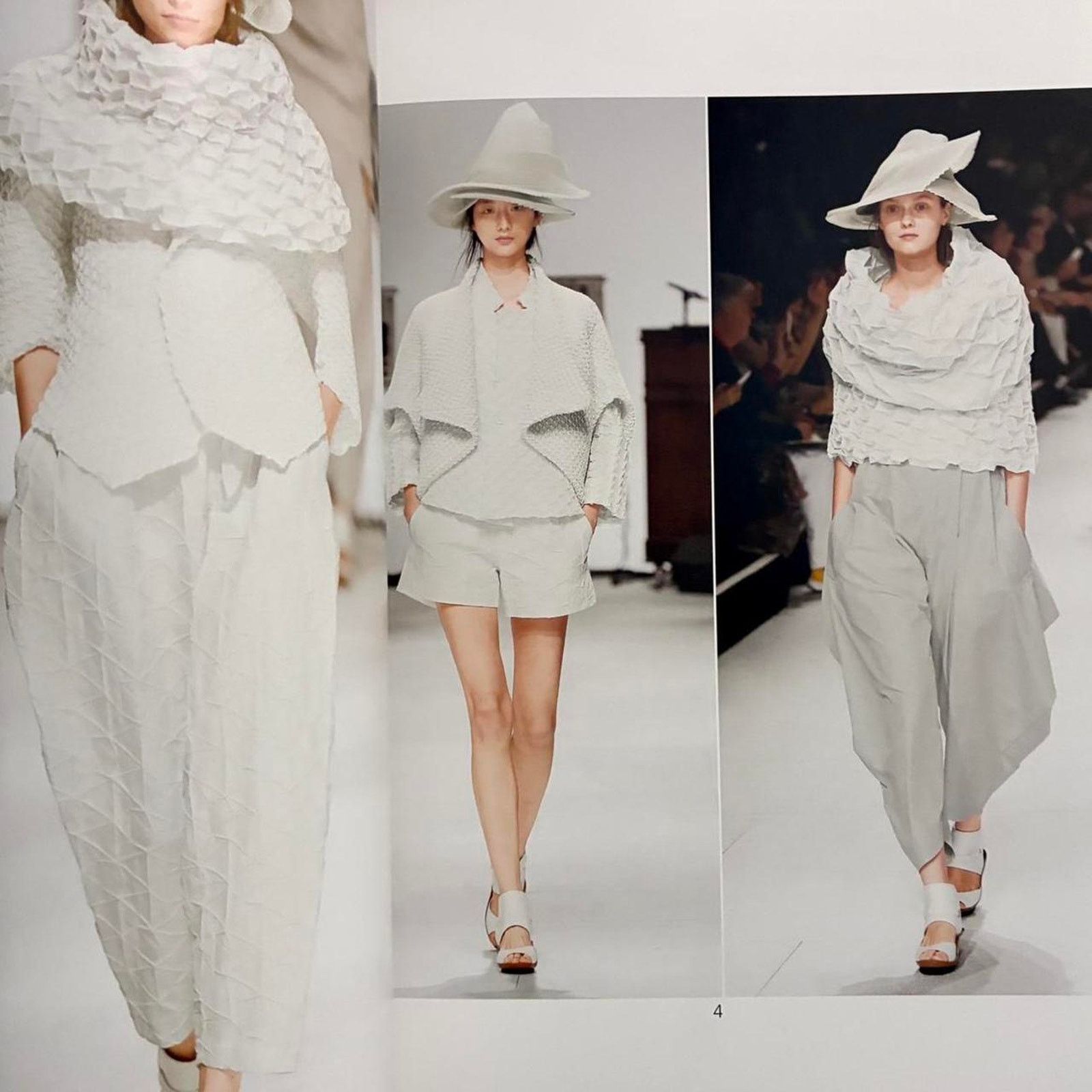 Issey Miyake × Japanese Brand × Pleats Please Issey Miyake Issey Miyake spring summer 2015 look book catalog Size ONE SIZE - 2 Thumbnail