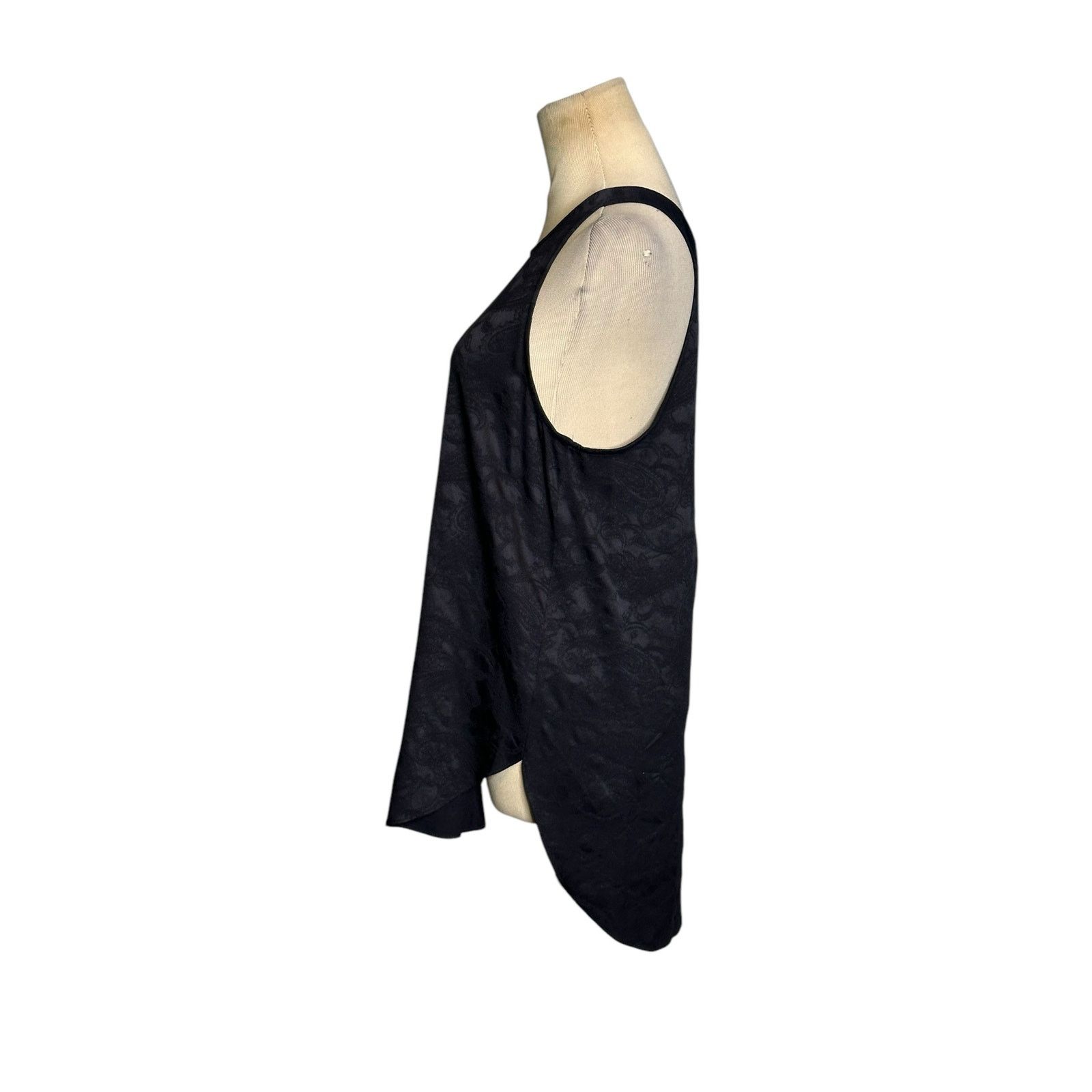 Aritzia Wilfred Black Paisley Brocade Back Zip Tank Top Size Small Size S / US 4 / IT 40 - 11 Thumbnail