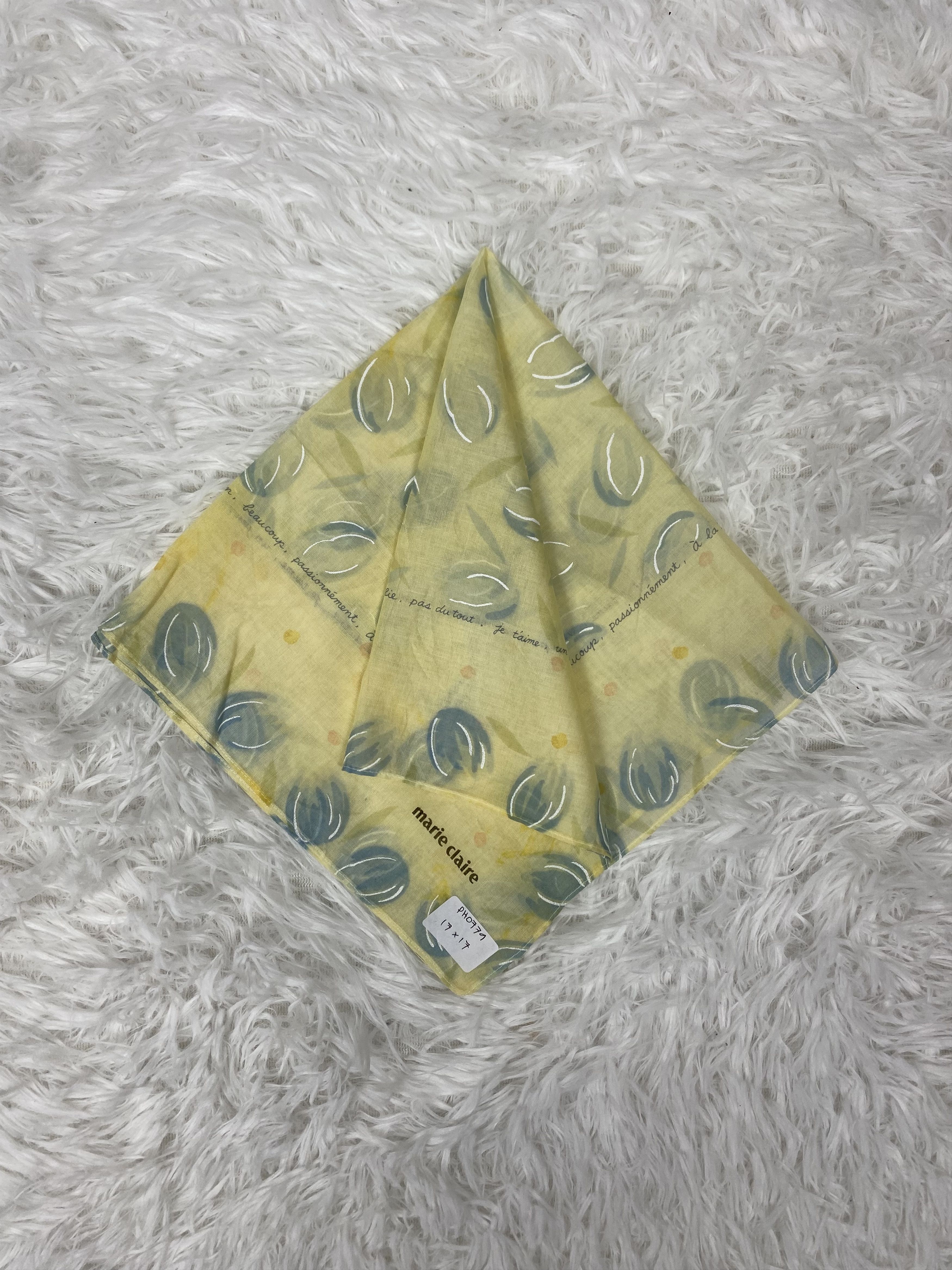 Designer × Vintage Vintage Marie Claire Handkerchief Neckerchief PH0779 Size ONE SIZE - 1 Thumbnail