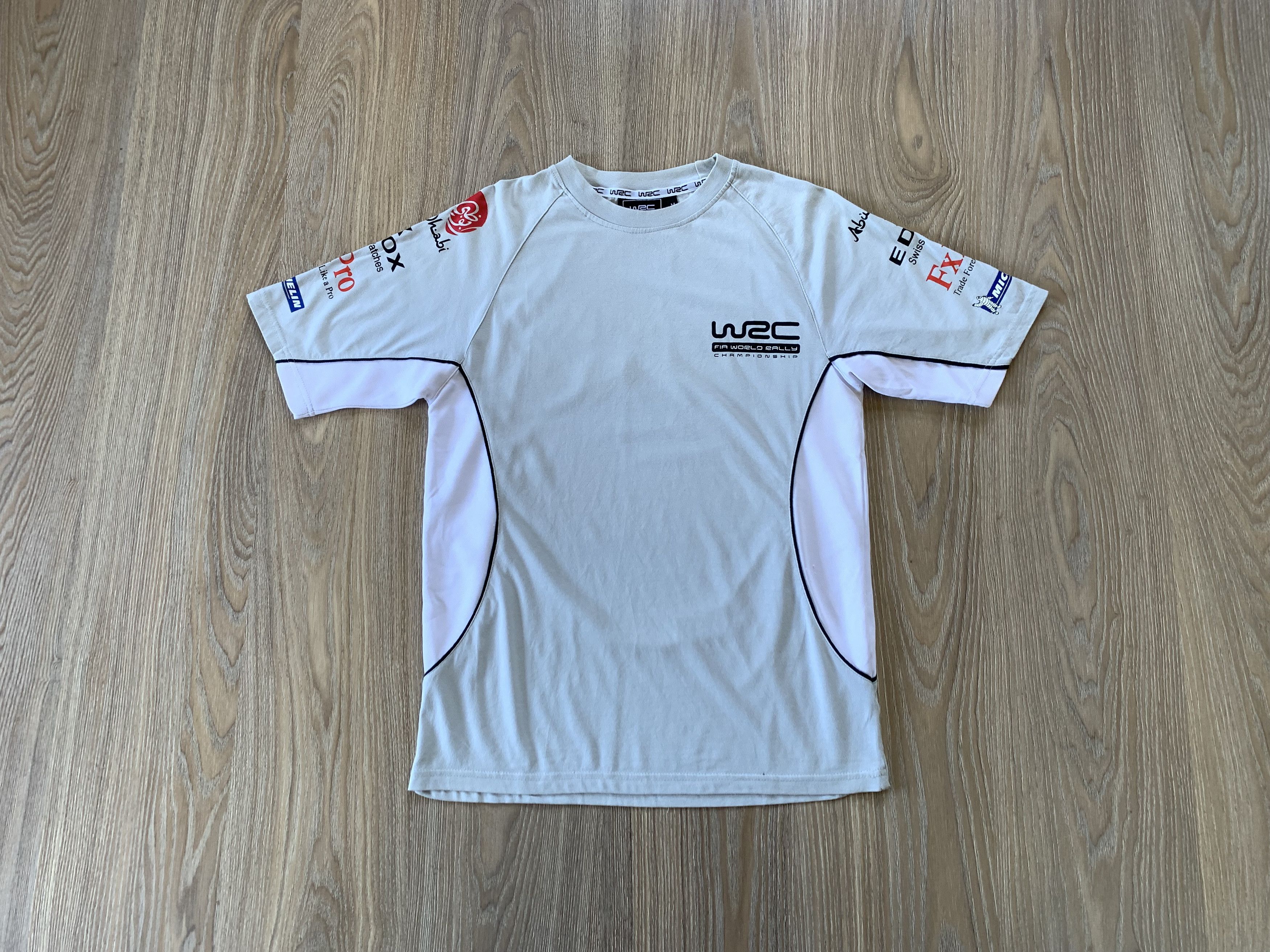 Vintage Vintage WRC FIA Rally Championship 2011 Printed T-Shirt Size US M / EU 48-50 / 2 - 1 Thumbnail