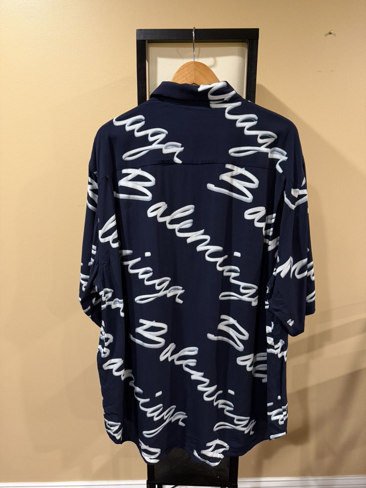 Balenciaga Balenciaga All Over Cursive Script Logo Minimal Navy Shirt Size US XL / EU 56 / 4 - 8 Thumbnail