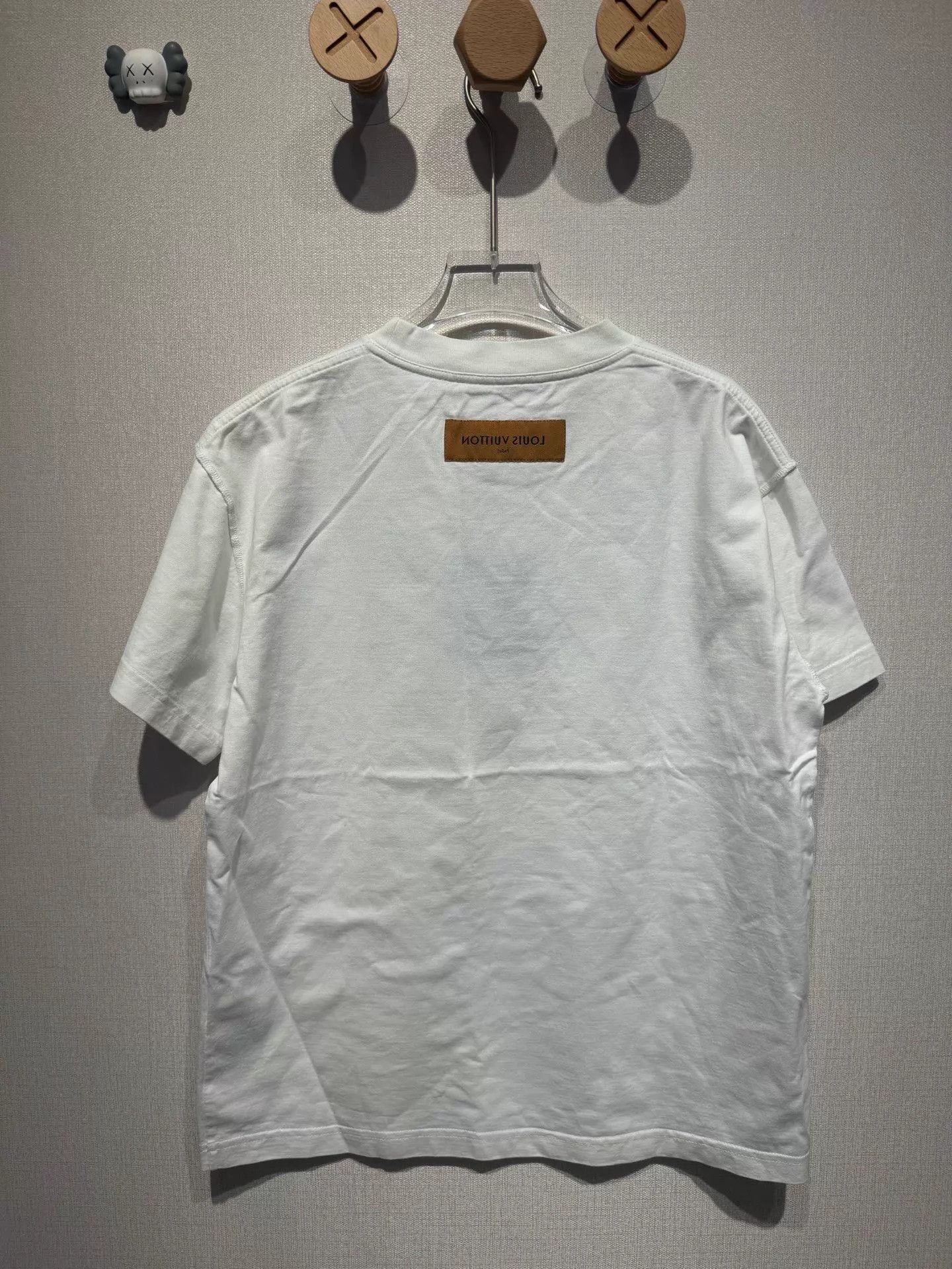 Louis Vuitton LV Embossed Logo Short Sleeve Tee XS Size US XS / EU 42 / 0 - 3 Thumbnail