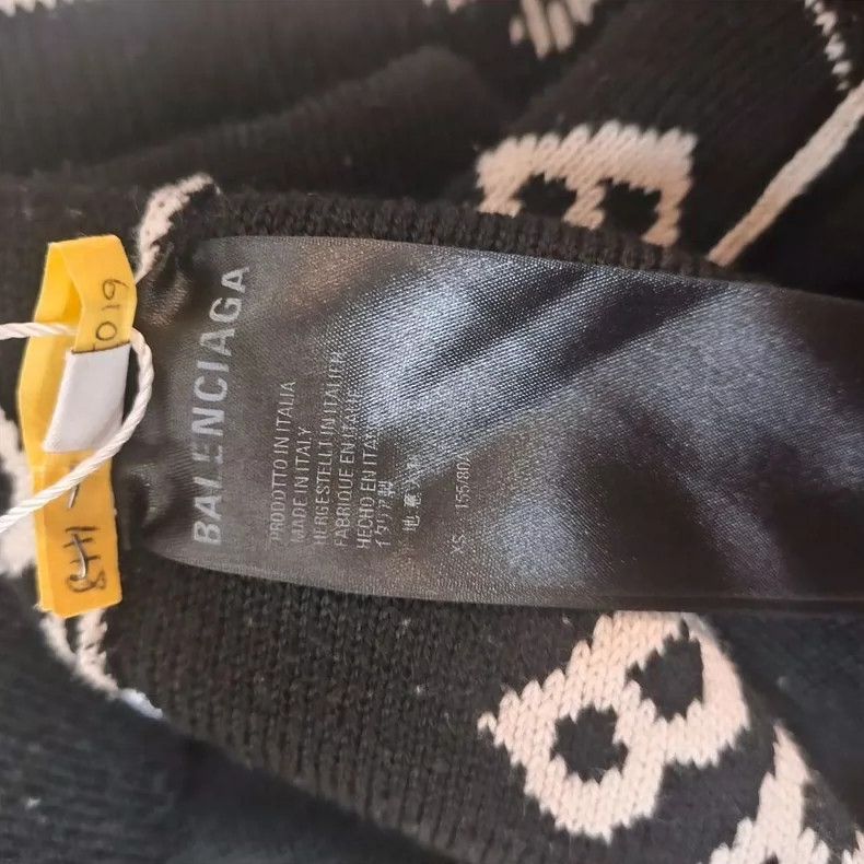 Balenciaga Balenciaga Full printed logo long sweater Size US XS / EU 42 / 0 - 6 Thumbnail