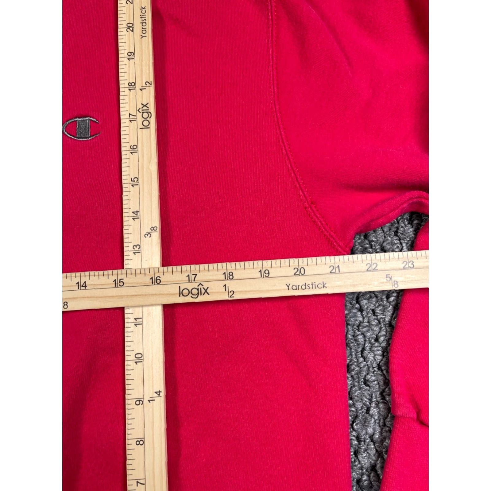 Champion VTG Champion Sweatshirt Adult M Red Crewneck Cotton Blend Retro 90s Hipster Mens Pullover Long Sleeve Logo Size US M / EU 48-50 / 2 - 5 Thumbnail