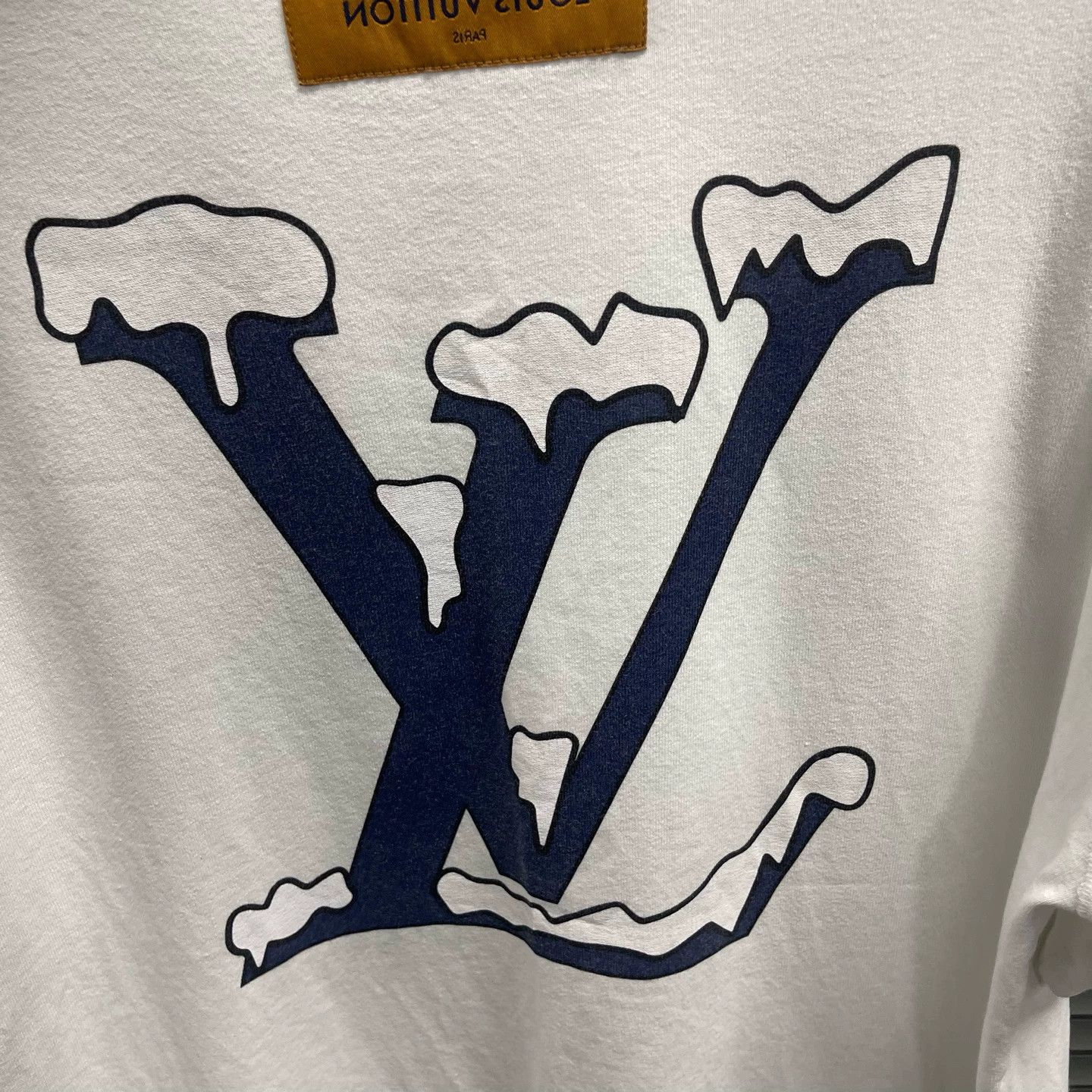 Louis Vuitton LV Snow Melt White Tee XXL 99 New Size US XXL / EU 58 / 5 - 5 Thumbnail