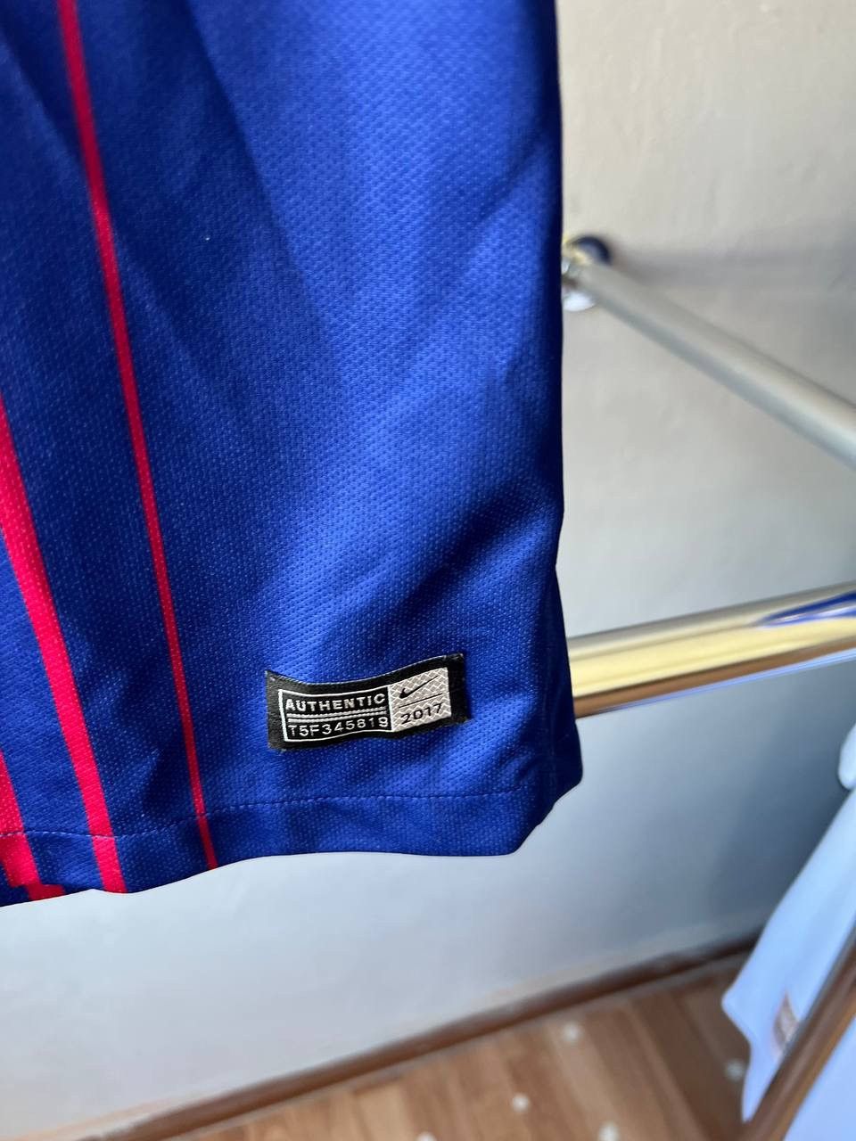 Nike 2017/18 BARCELONA FC #15 PAULINHO HOME SOCCER JERSEY SHIRT S Size US S / EU 44-46 / 1 - 7 Thumbnail