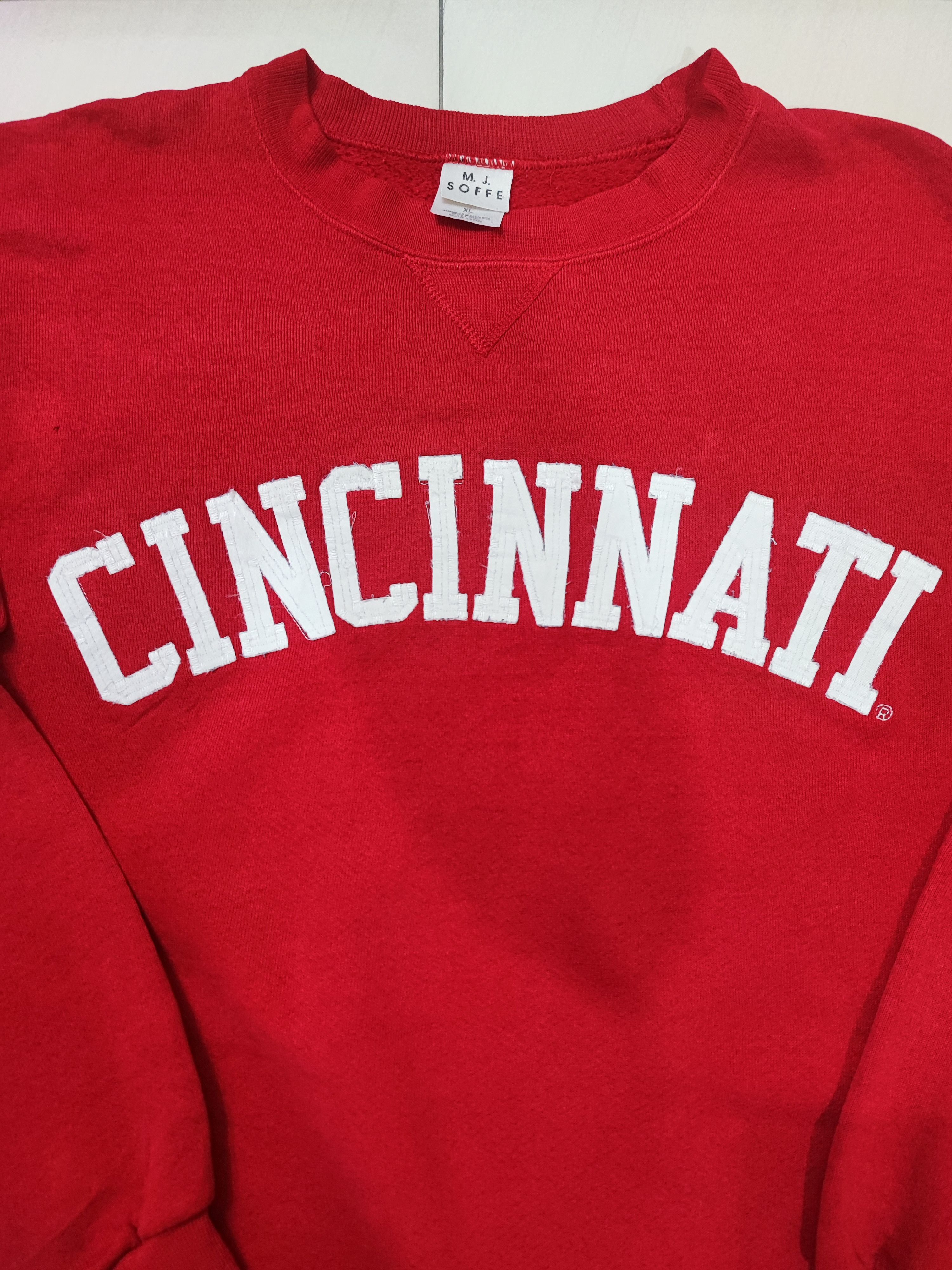 Vintage Vintage 90's Cincinnati Crewneck boxy Sweatshirt Size US L / EU 52-54 / 3 - 3 Thumbnail