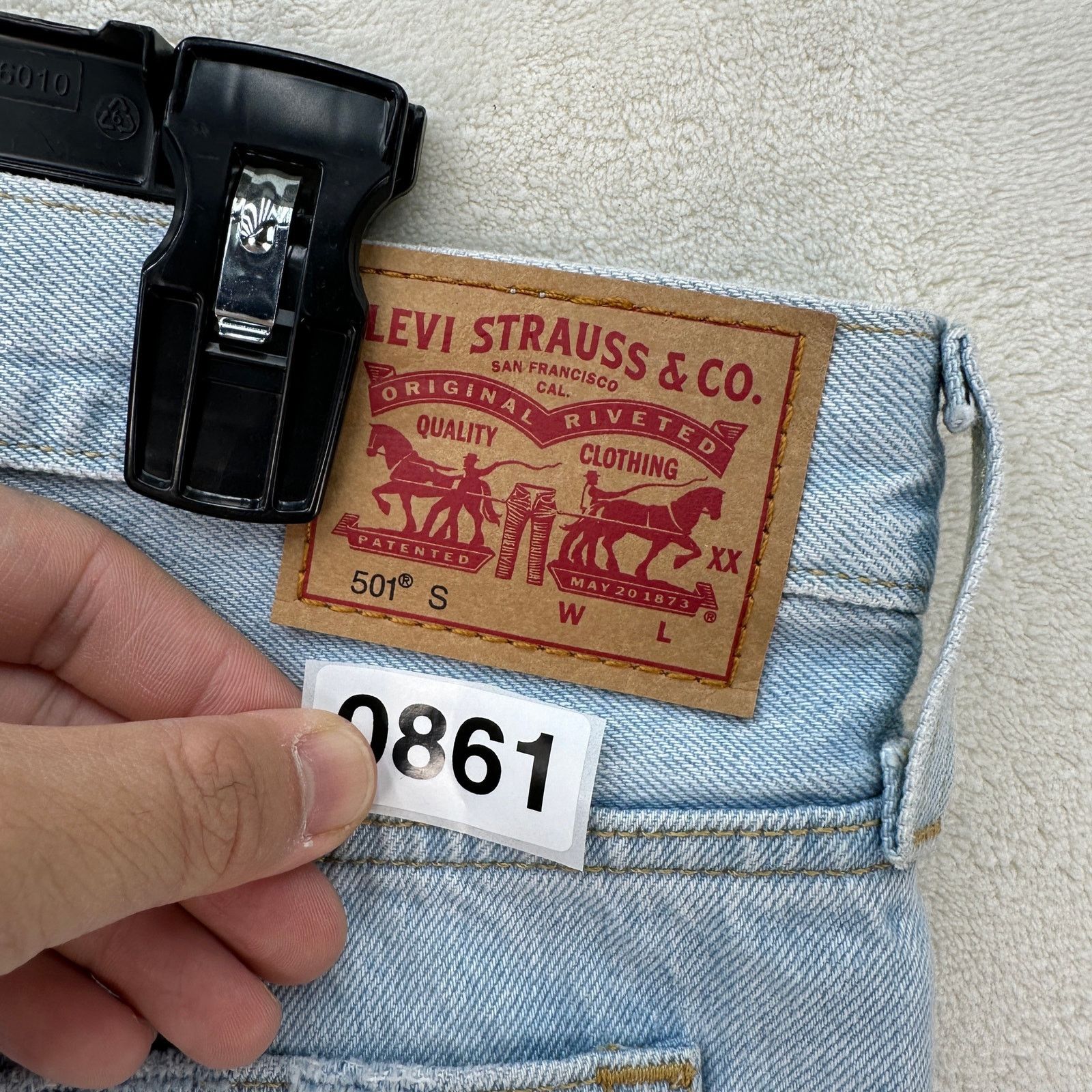 Levi's LEVI'S 501 SKINNY WOMEN'S 29X30 LIGHT WASH DENIM JEANS Size 29" - 8 Thumbnail
