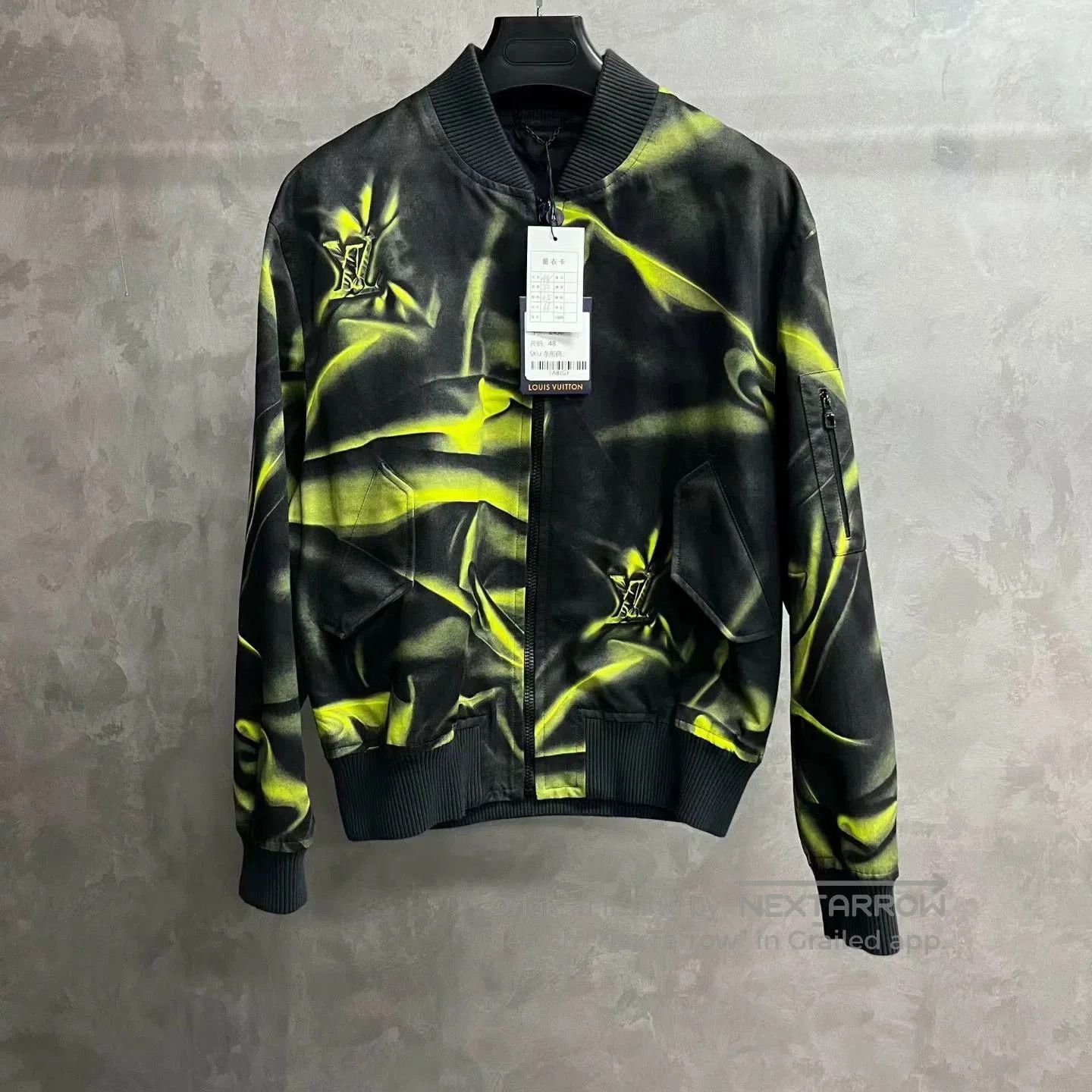 Louis Vuitton louis vuitton green logo print long sleeve jacket. Size US L / EU 52-54 / 3 - 1 Thumbnail