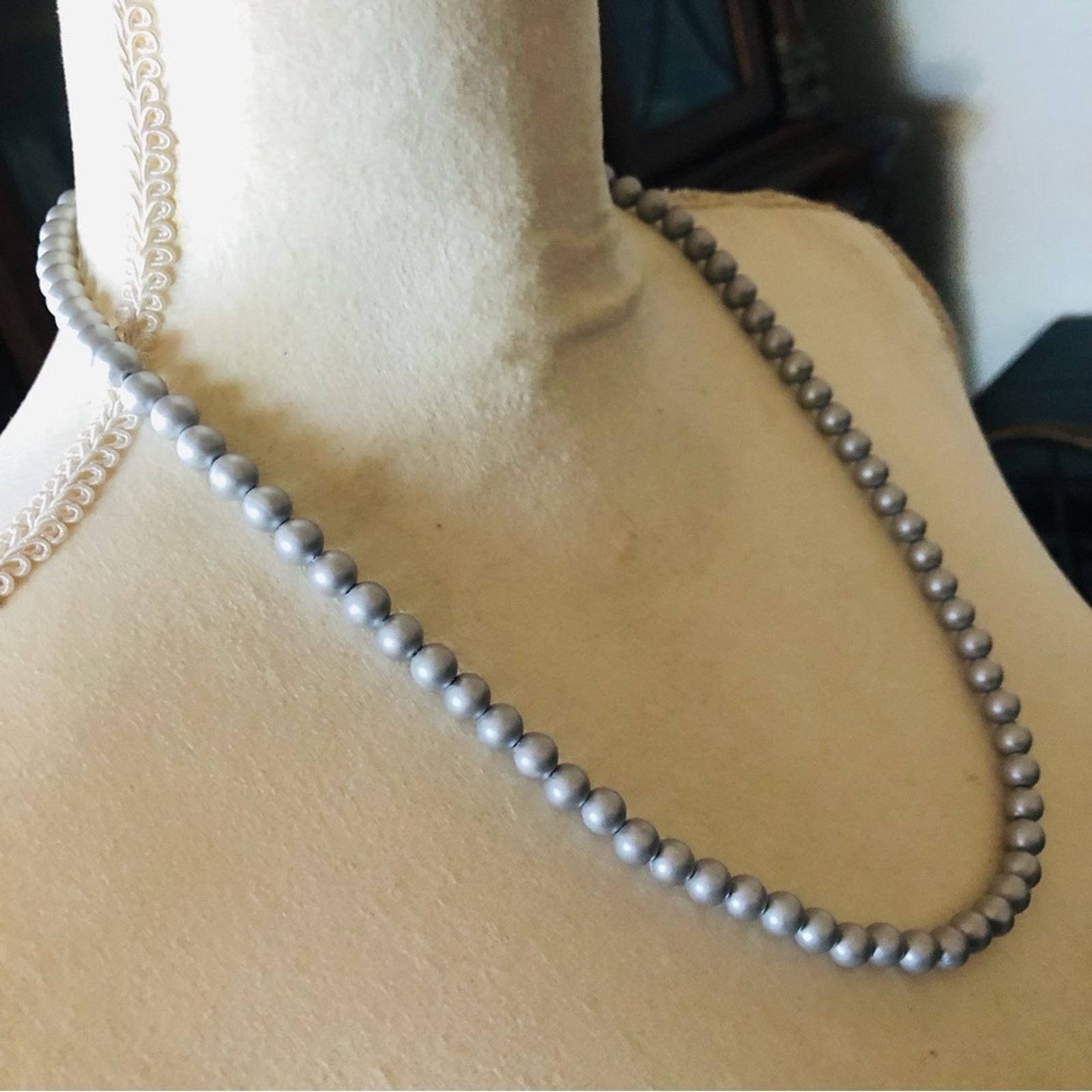 Vintage Vintage 70s-80s silver gray pearl bead necklace Size ONE SIZE - 3 Thumbnail