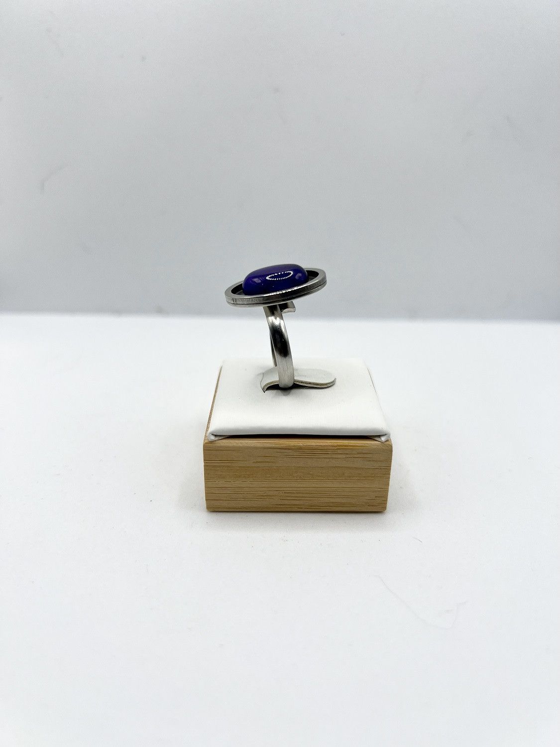 Handmade Oval Amethyst Crystal stainless steel ring - size 7.75 Size ONE SIZE - 2 Thumbnail