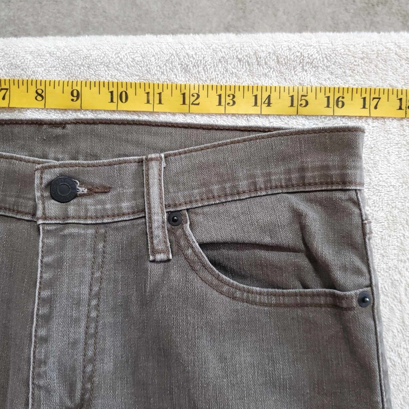 Levi's Levi's 511 Jeans Dark Wash Brown Mens 33x32 Y2K Straight Color Brown Tan Dark Levi's 511 Jeans Mens 33 32 Y2K Straight Dark Wash Brown Tan Size US 33 - 3 Thumbnail