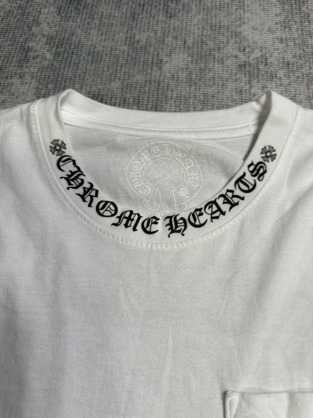 Chrome Hearts LIKE NEW! CROSS NECK PRINT LONG SLEEVES Size US M / EU 48-50 / 2 - 3 Thumbnail