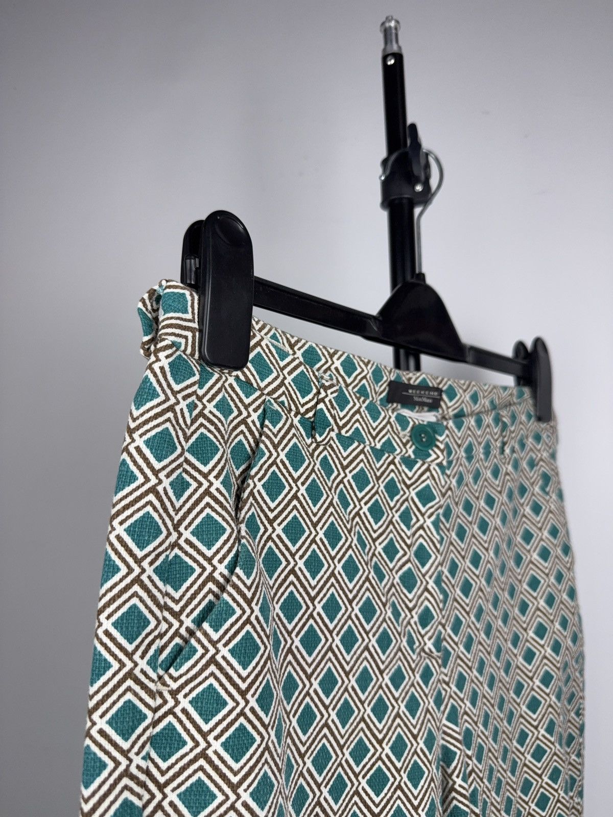 Weekend Max Mara Luxury Weekend Max Mara Geometric Capri Pants W30 Designer Size 30" / US 8 / IT 44 - 3 Thumbnail