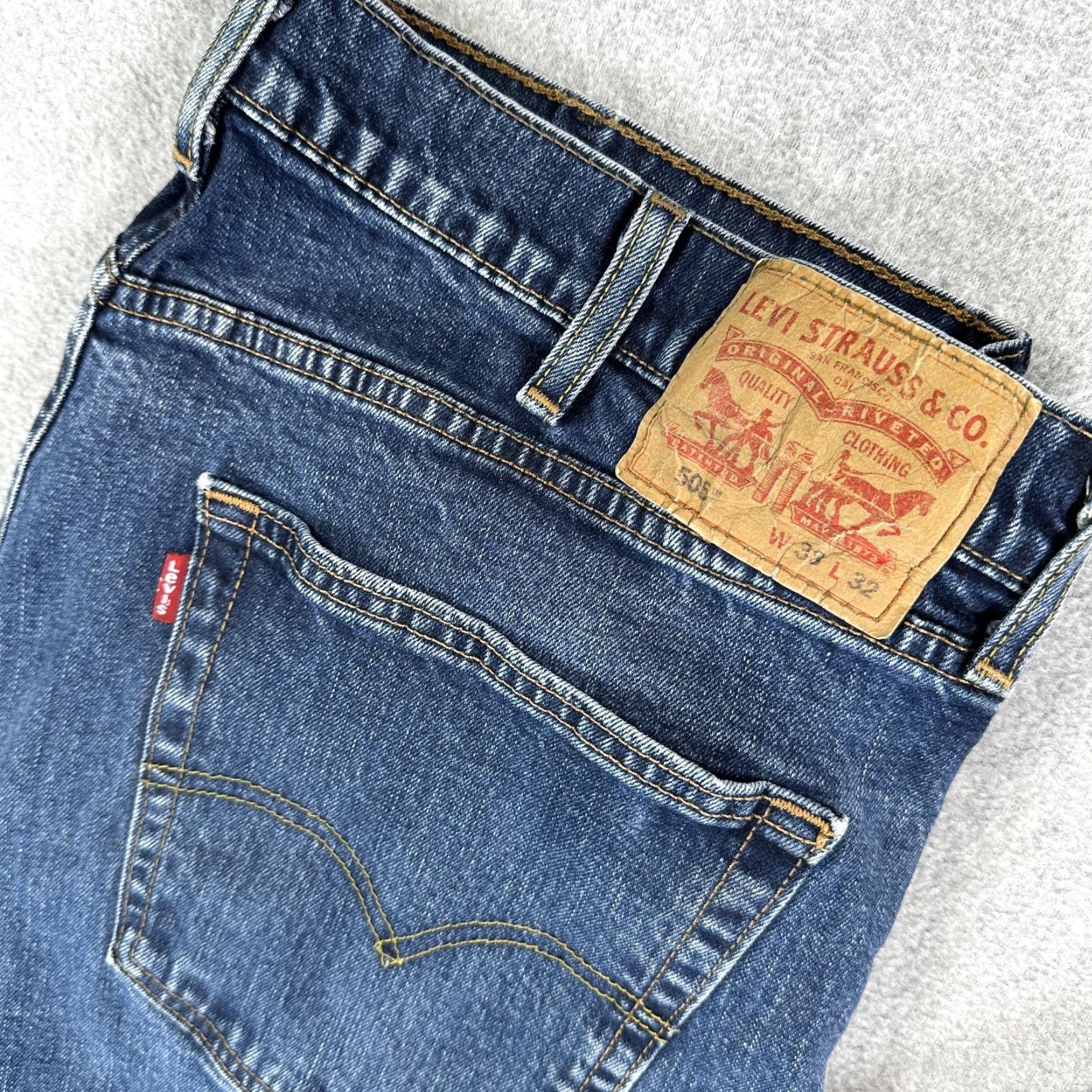 Levi's Levi's 505 Jeans Mens 38x32 Blue Straight Regular Fit Denim Pants Medium Wash Size US 38 / EU 54 - 2 Thumbnail