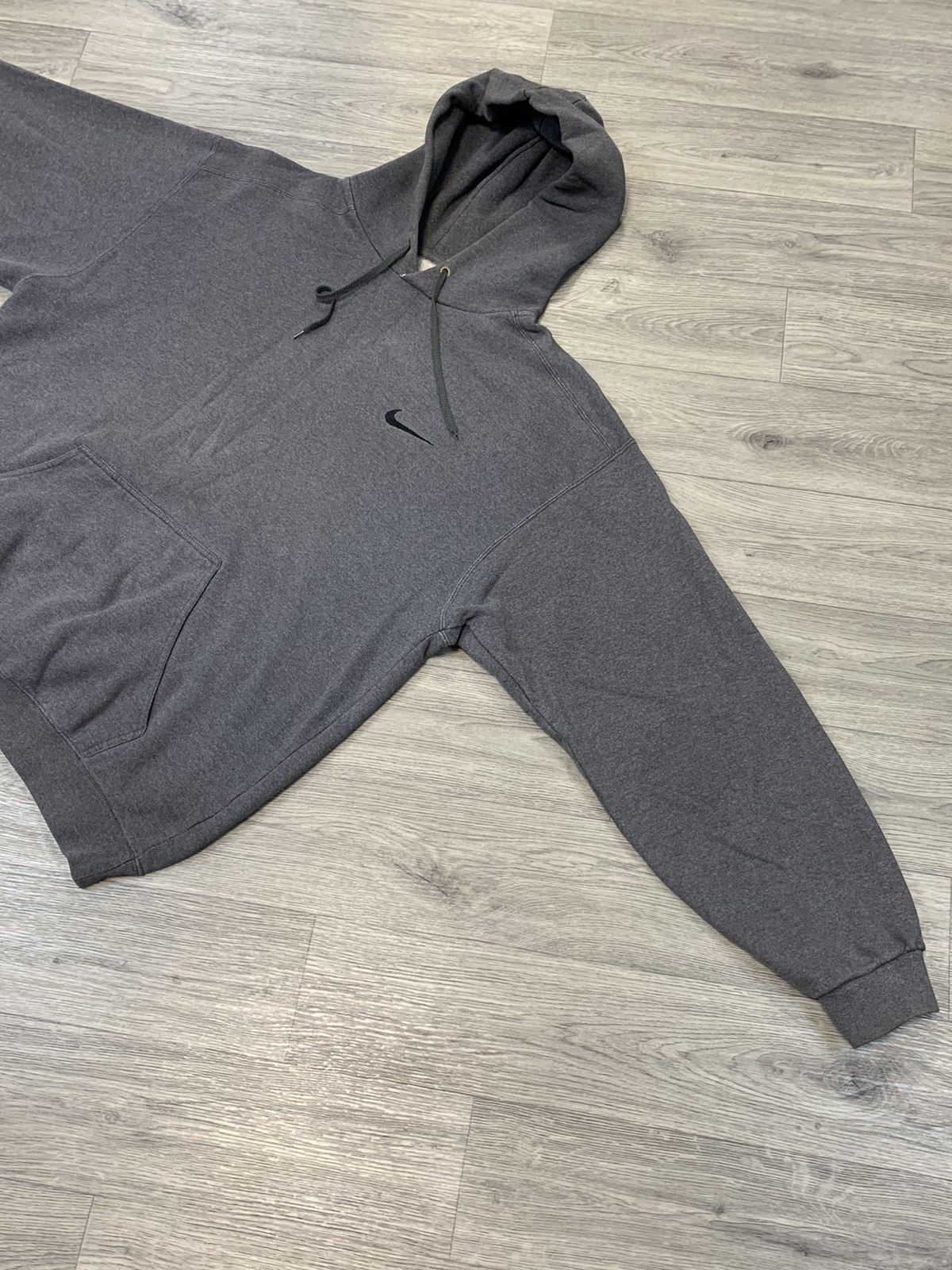 Vintage Nike grey vintage hoodie men’s size L Size US L / EU 52-54 / 3 - 3 Thumbnail
