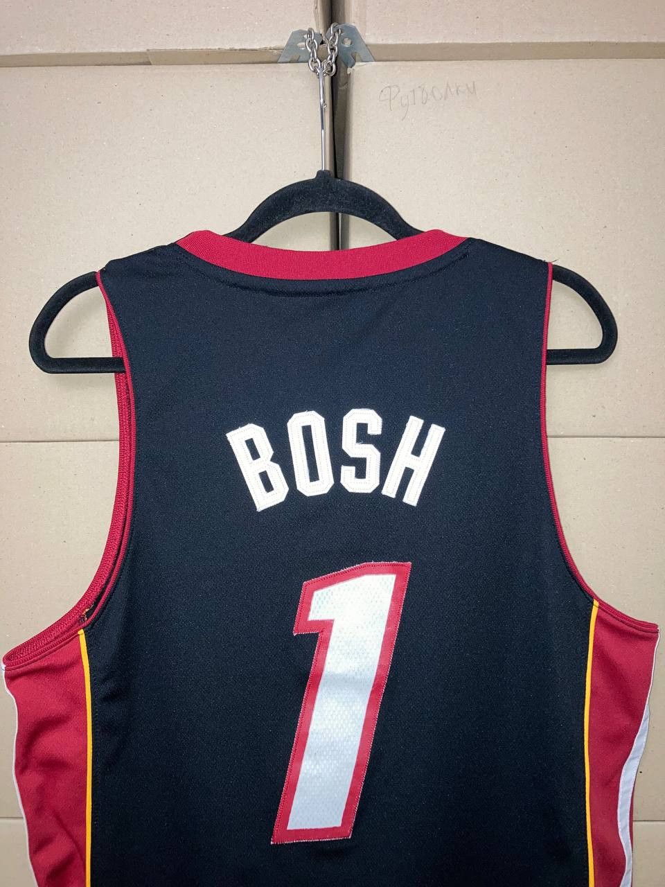 Adidas VINTAGE ADIDAS MIAMI HEAT NBA CHRIS BOSH #1 JERSEY HEAT Size US S / EU 44-46 / 1 - 4 Thumbnail