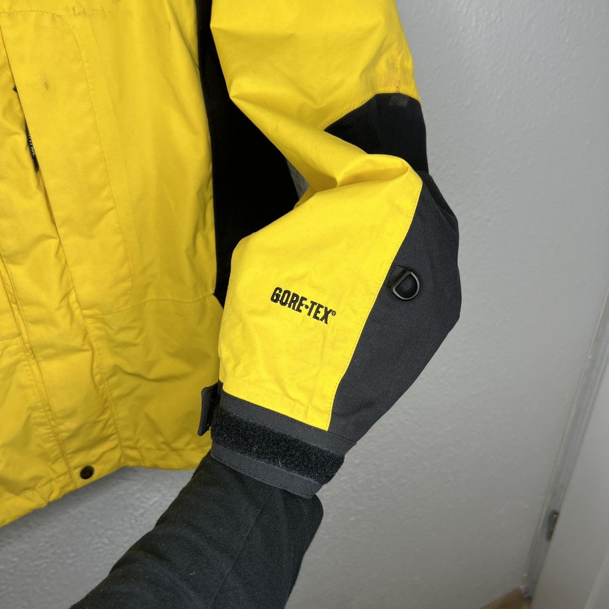 The North Face The North Face Vintage Mountain Jacket Goretex Yellow Black Size US M / EU 48-50 / 2 - 4 Thumbnail