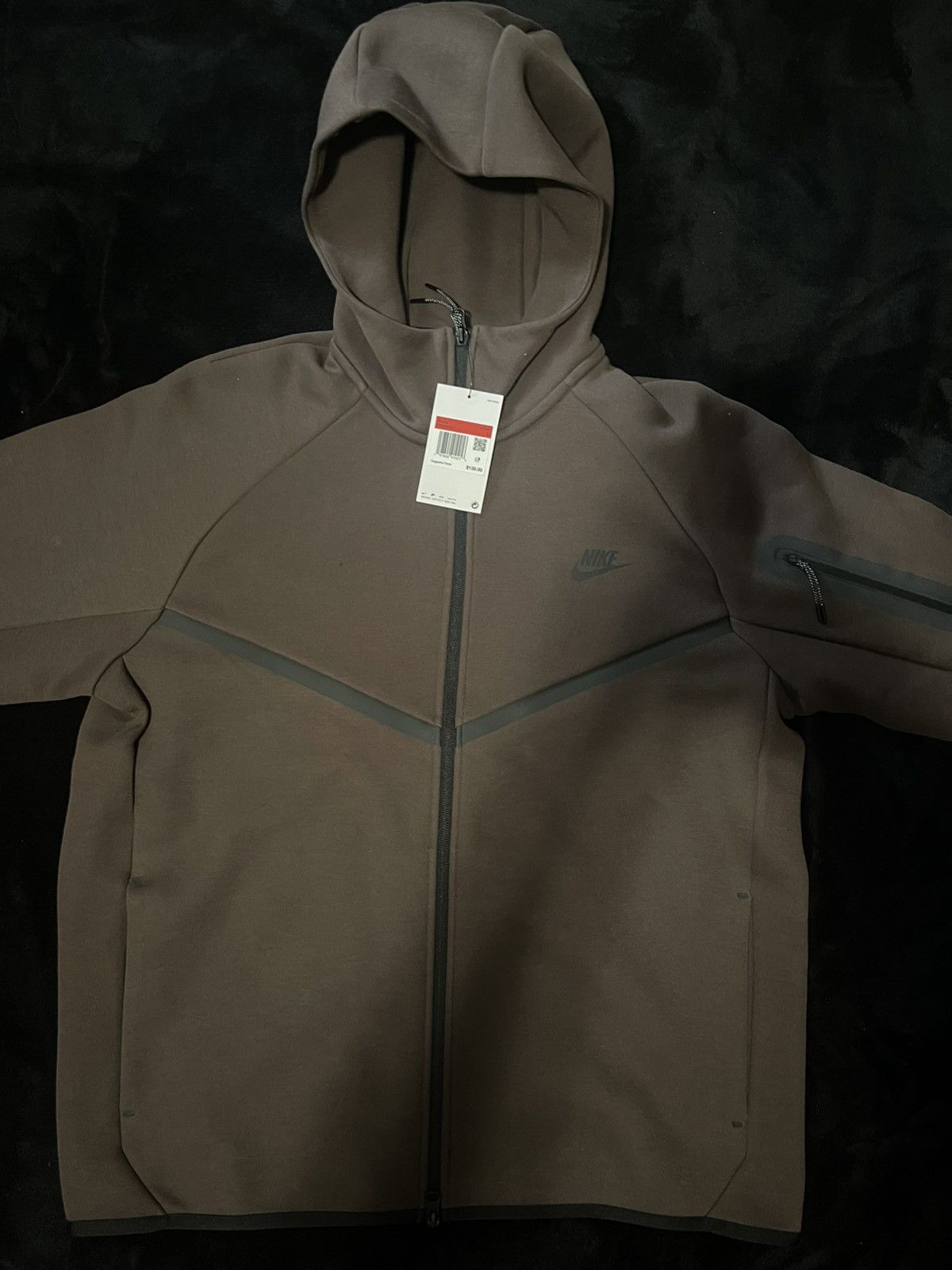 Nike Nike tech baroque brown/black Size US L / EU 52-54 / 3 - 1 Thumbnail