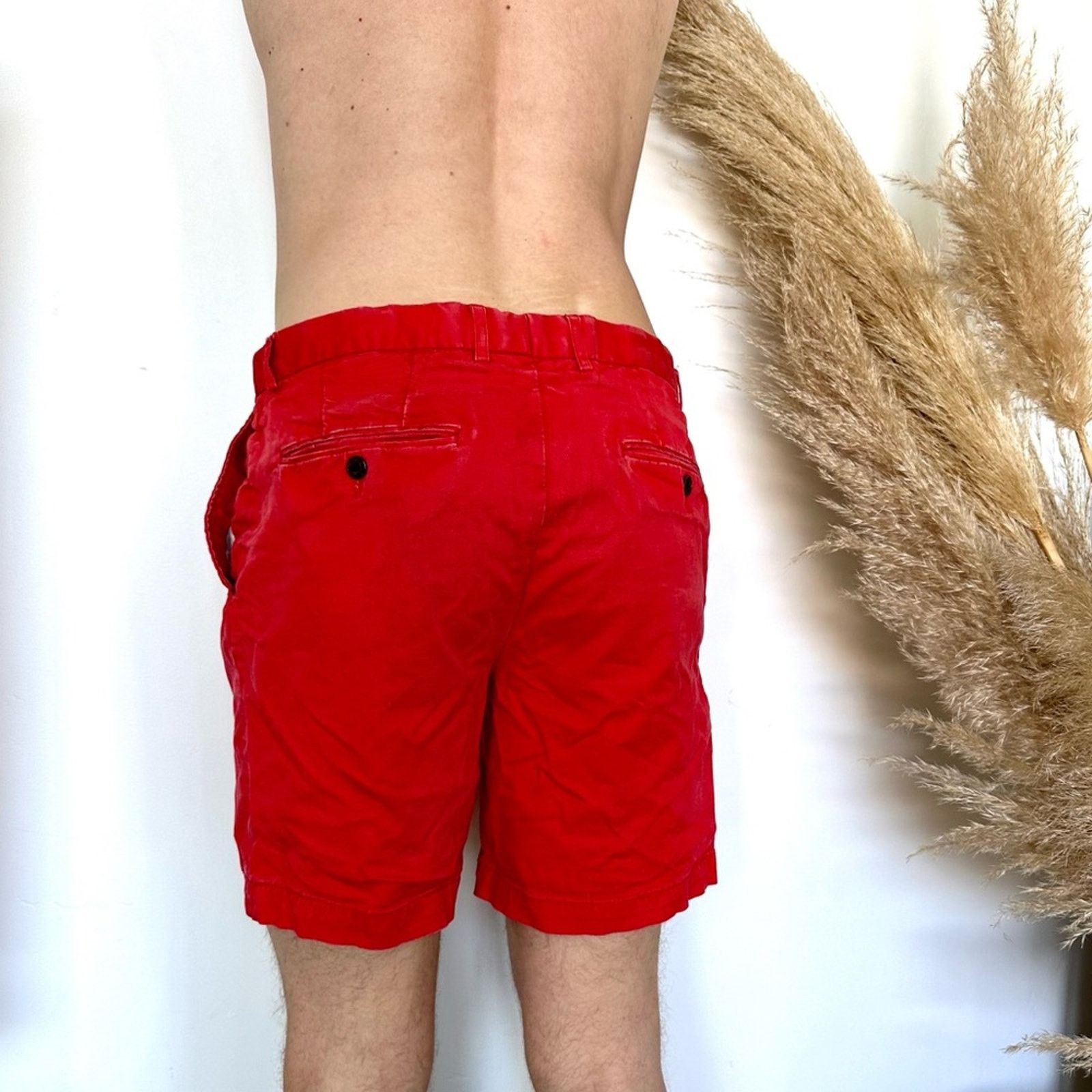 H&M MENS H&M Bright Red Flat Front Casual Preppy Chino Shorts Size US 34 / EU 50 - 3 Thumbnail
