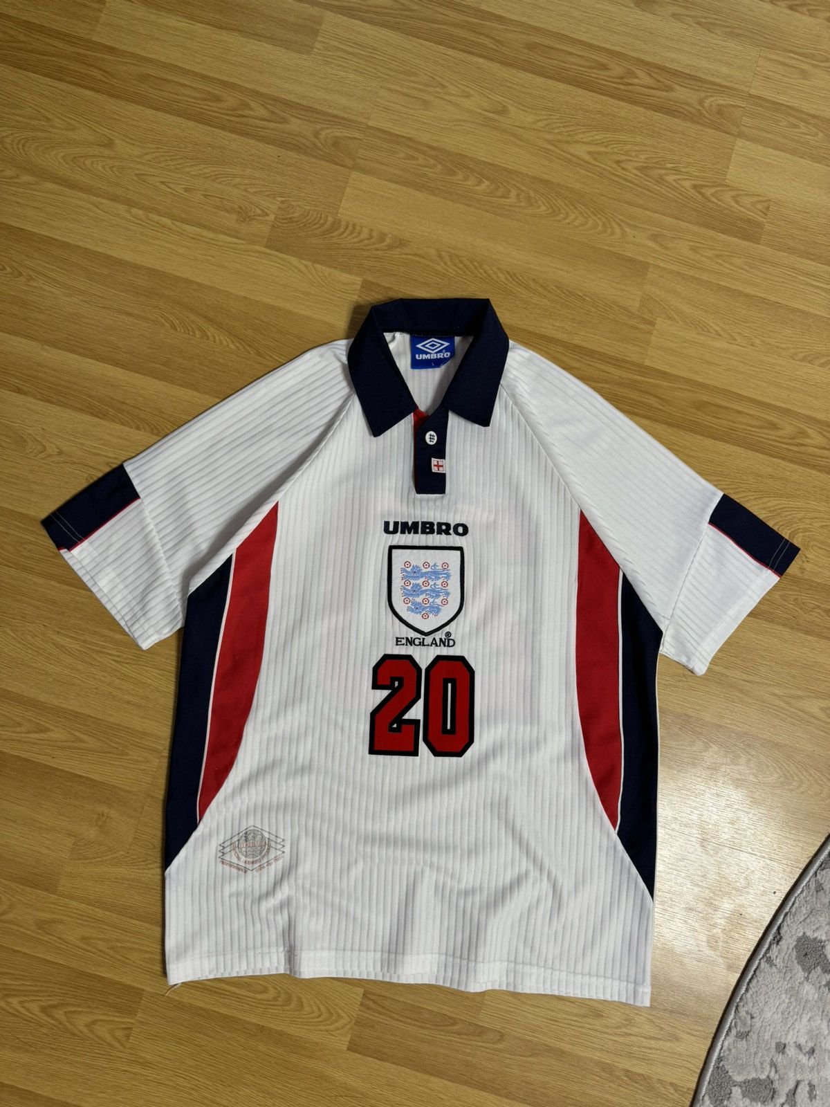Umbro × Vintage Umbro 1998 England 'World Cup' Home Shirt Owen #20 Size US L / EU 52-54 / 3 - 5 Thumbnail