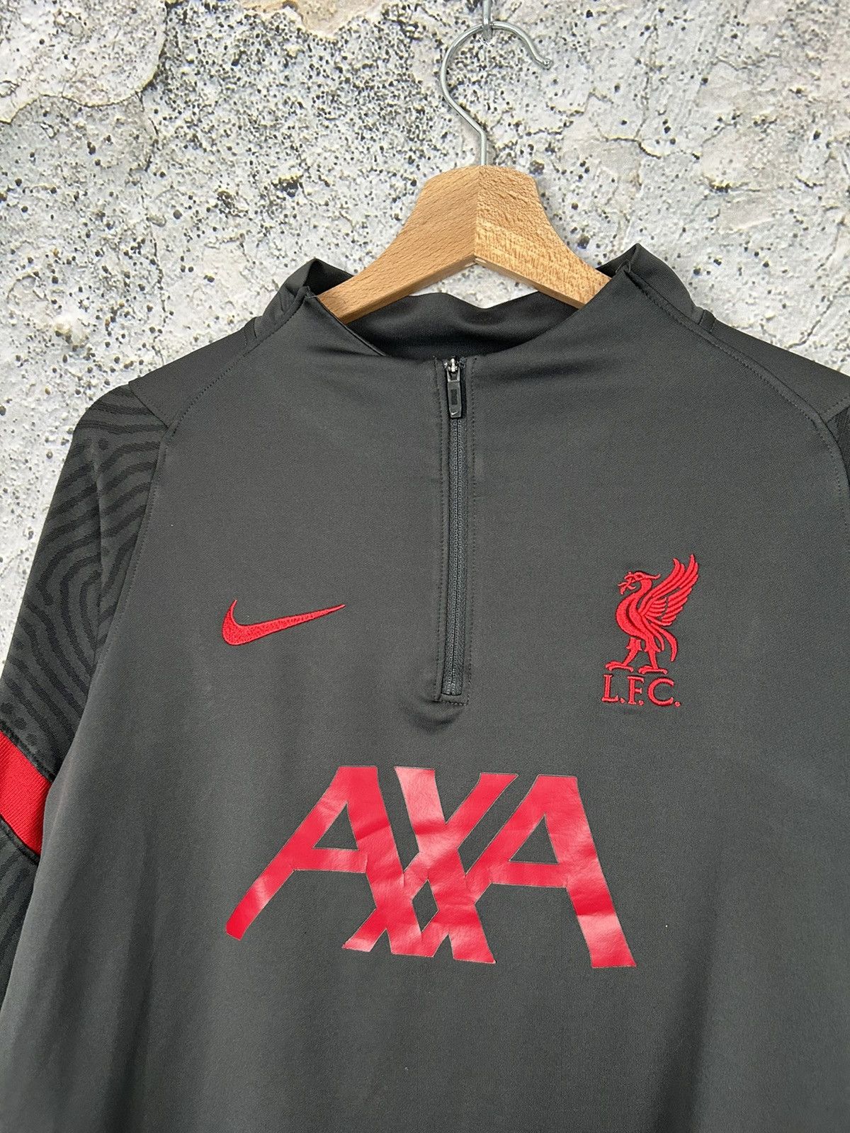 Nike Nike Liverpool FC Soccer Jersey Training Football Rare Size US M / EU 48-50 / 2 - 3 Thumbnail