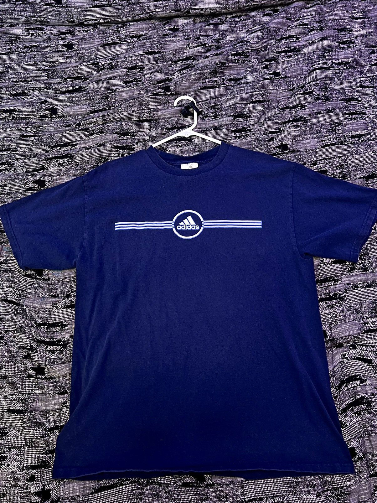 Adidas Adidas navy and white tee Size US M / EU 48-50 / 2 - 1 Thumbnail