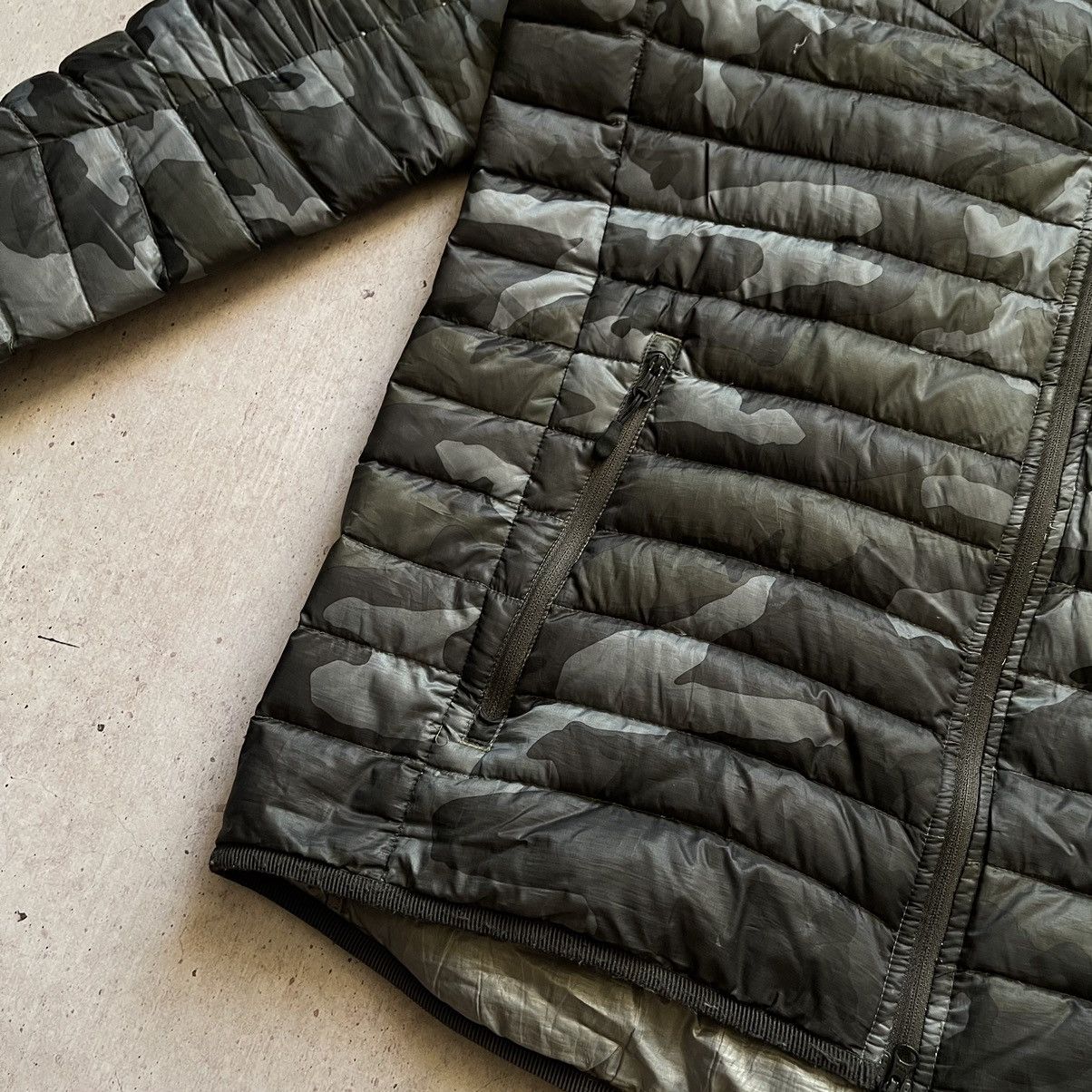 Nike Nike light puffer camo Size US L / EU 52-54 / 3 - 4 Thumbnail
