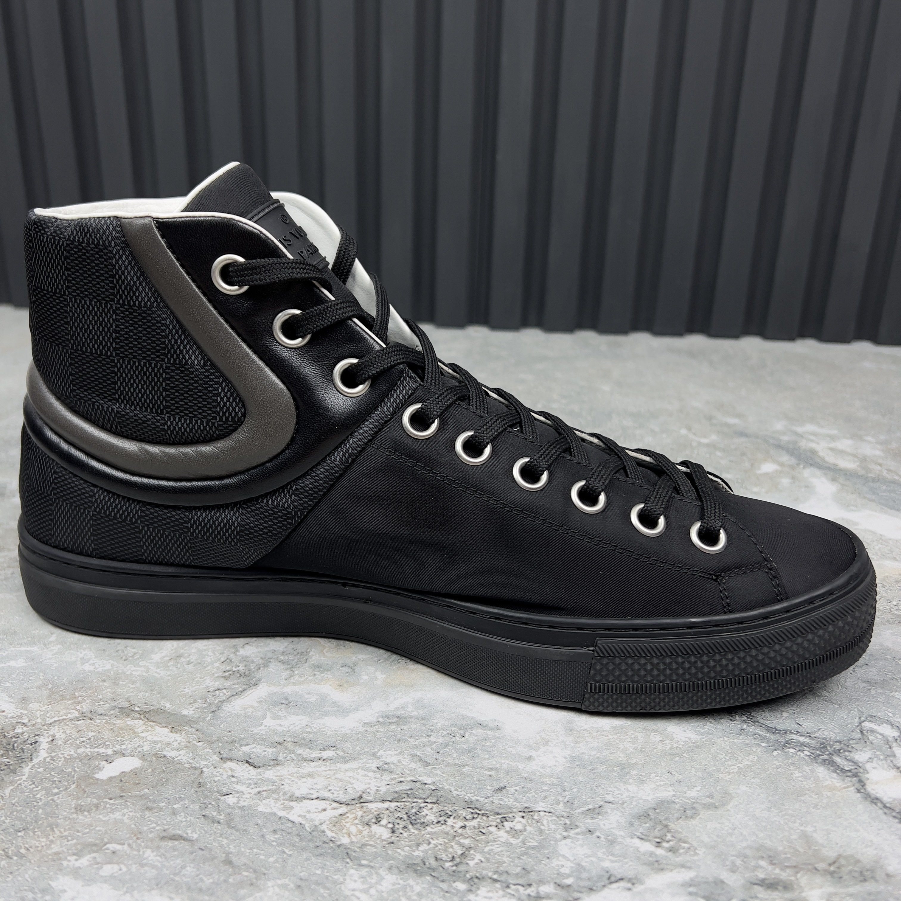 Louis Vuitton Louis Vuitton Sprinter Sneakers High LV Damier Nylon Size US 9 / EU 42 - 5 Thumbnail
