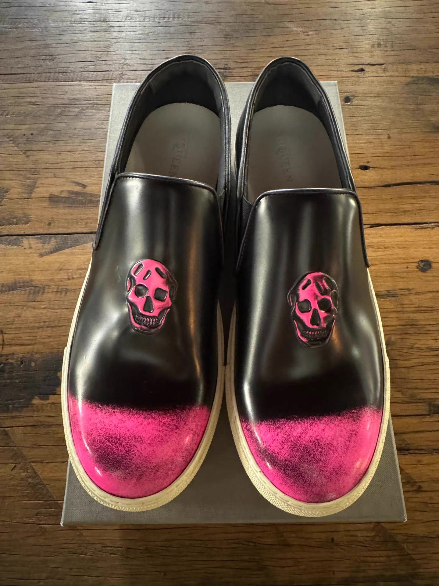 Alexander McQueen Alexander McQueen 15SS Men's Black‑Pink Skull Slip‑Ons Ｑ25 Size US 8 / EU 41 - 1 Thumbnail