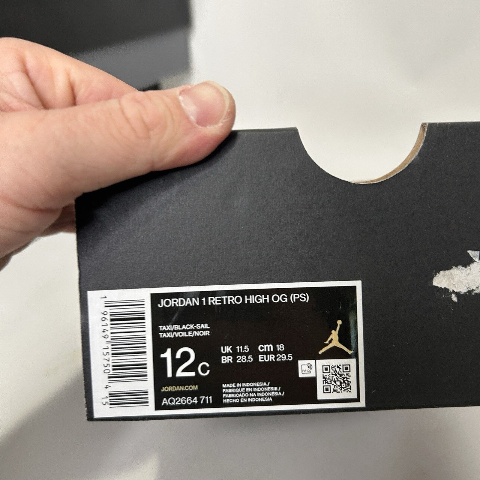 Nike Nike Air Jordan 1 Retro High OG PS “Taxi-Black-Sail” Size US 12 / IT 42 - 6 Thumbnail